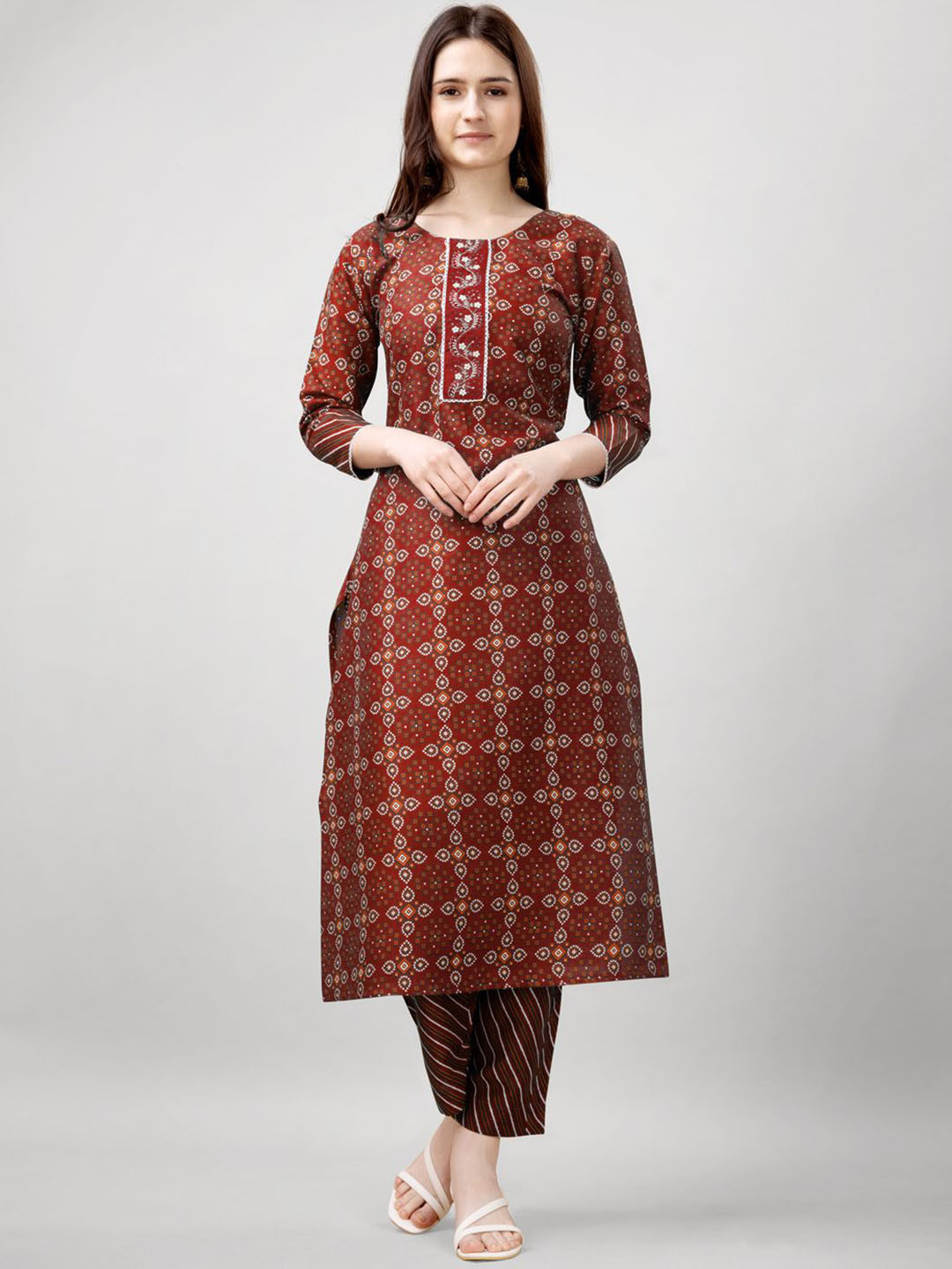 

ARADHNA Ethnic Motifs Printed Thread Work Straight Kurta With Trousers & Dupatta, Maroon