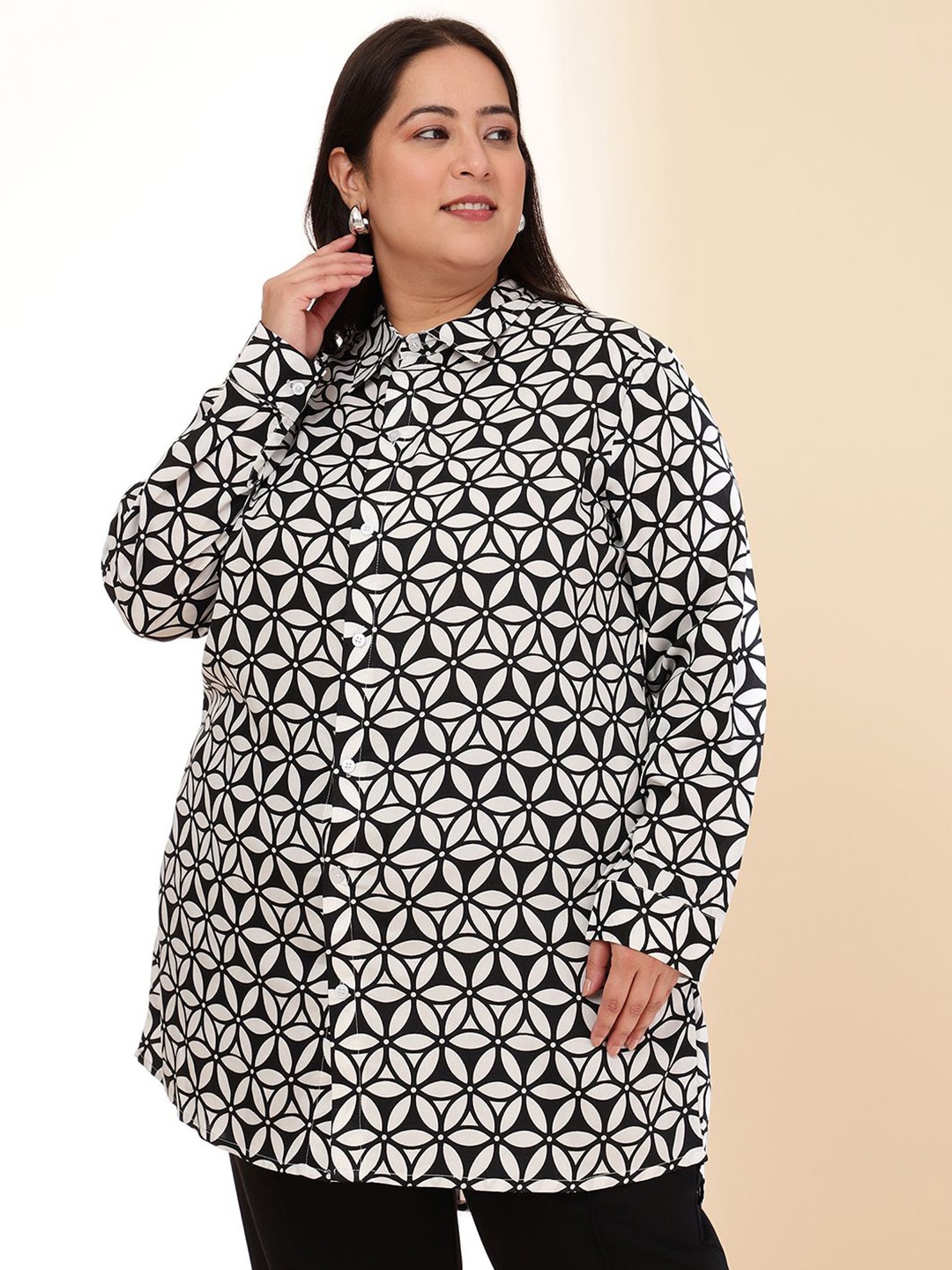 

URG Women Long Sleeves Geometric Print Top, Multi