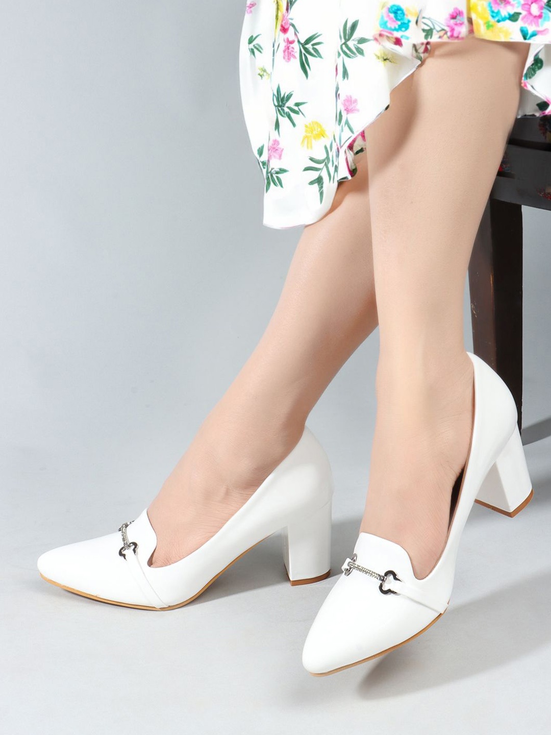 

CORSICA Women Block Pumps, White