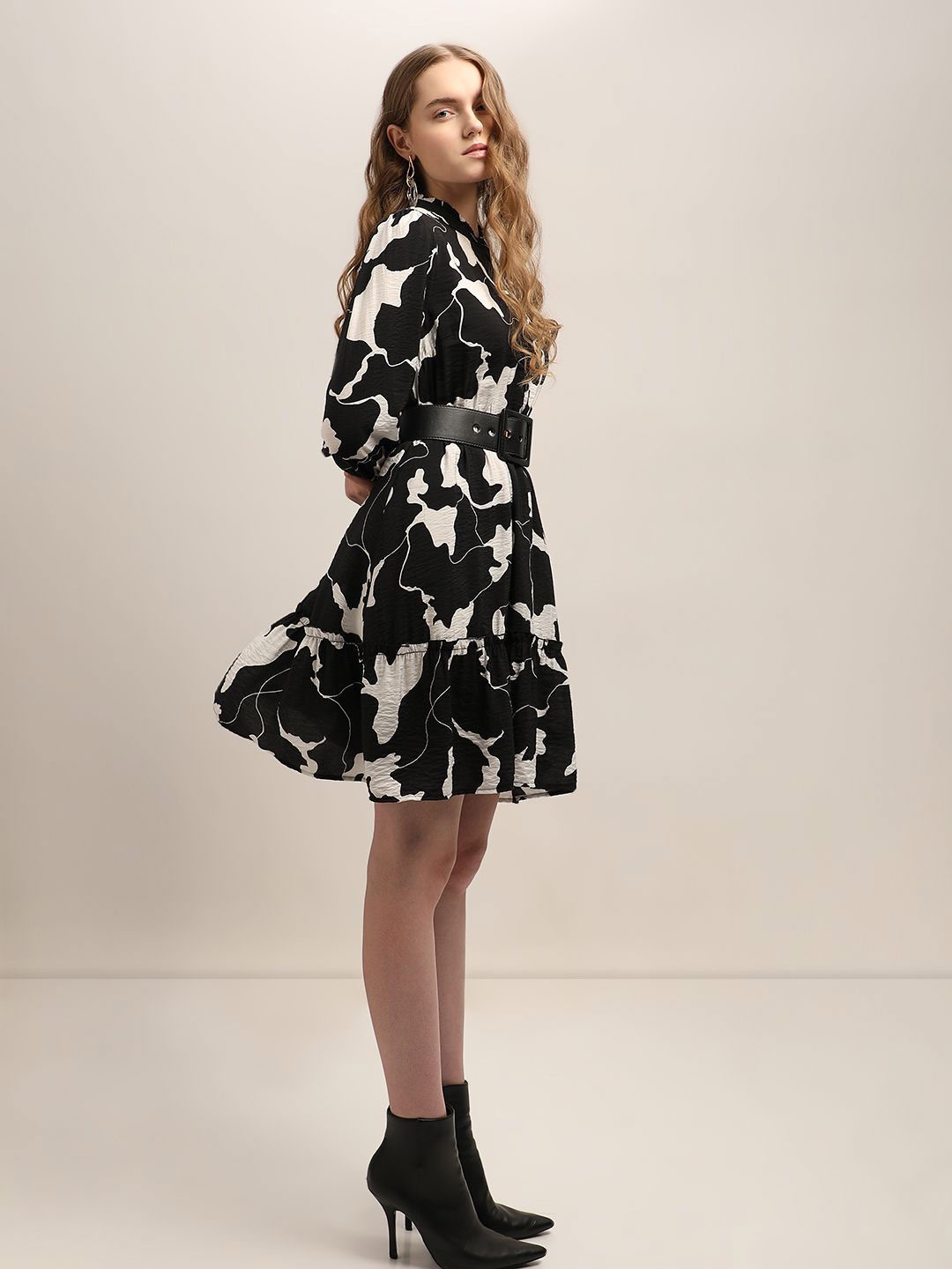 

Vero Moda Printed Peter Pan Collar Bell Sleeves Fit & Flare Dress, Black