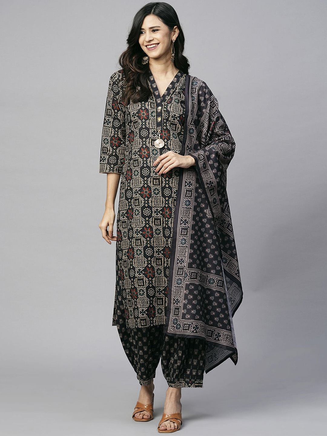 

KALINI Ethnic Motifs Printed Regular Pure Cotton Kurta with Salwar & With Dupatta, Black