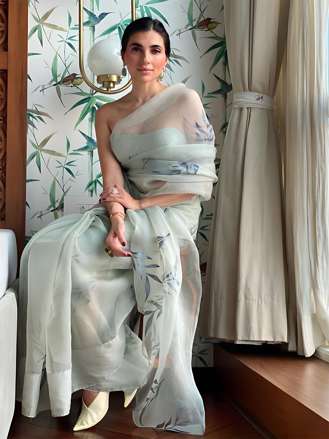 

Anouk Floral Saree With Blouse, Grey