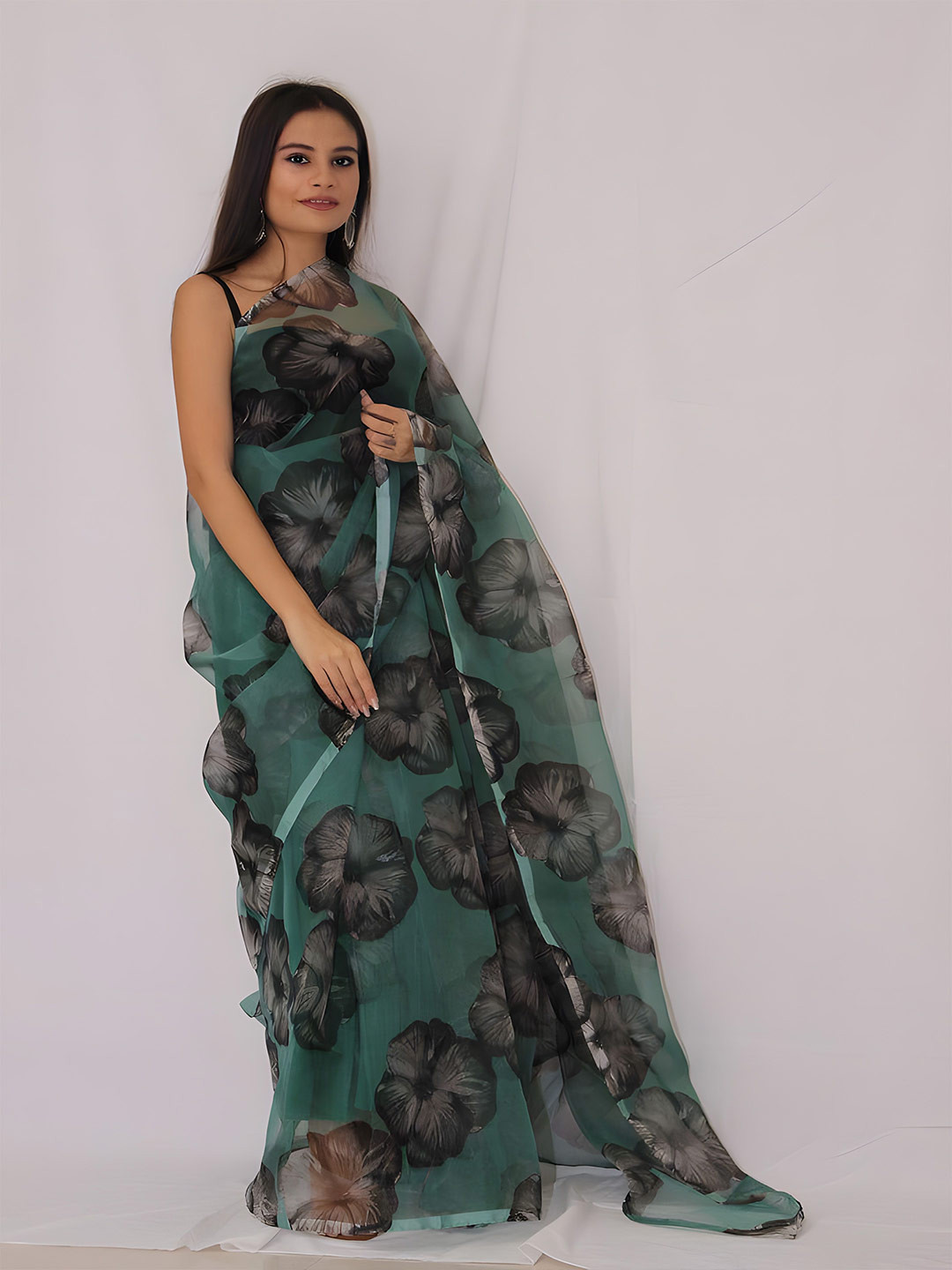 

Anouk Floral Organza Saree, Teal