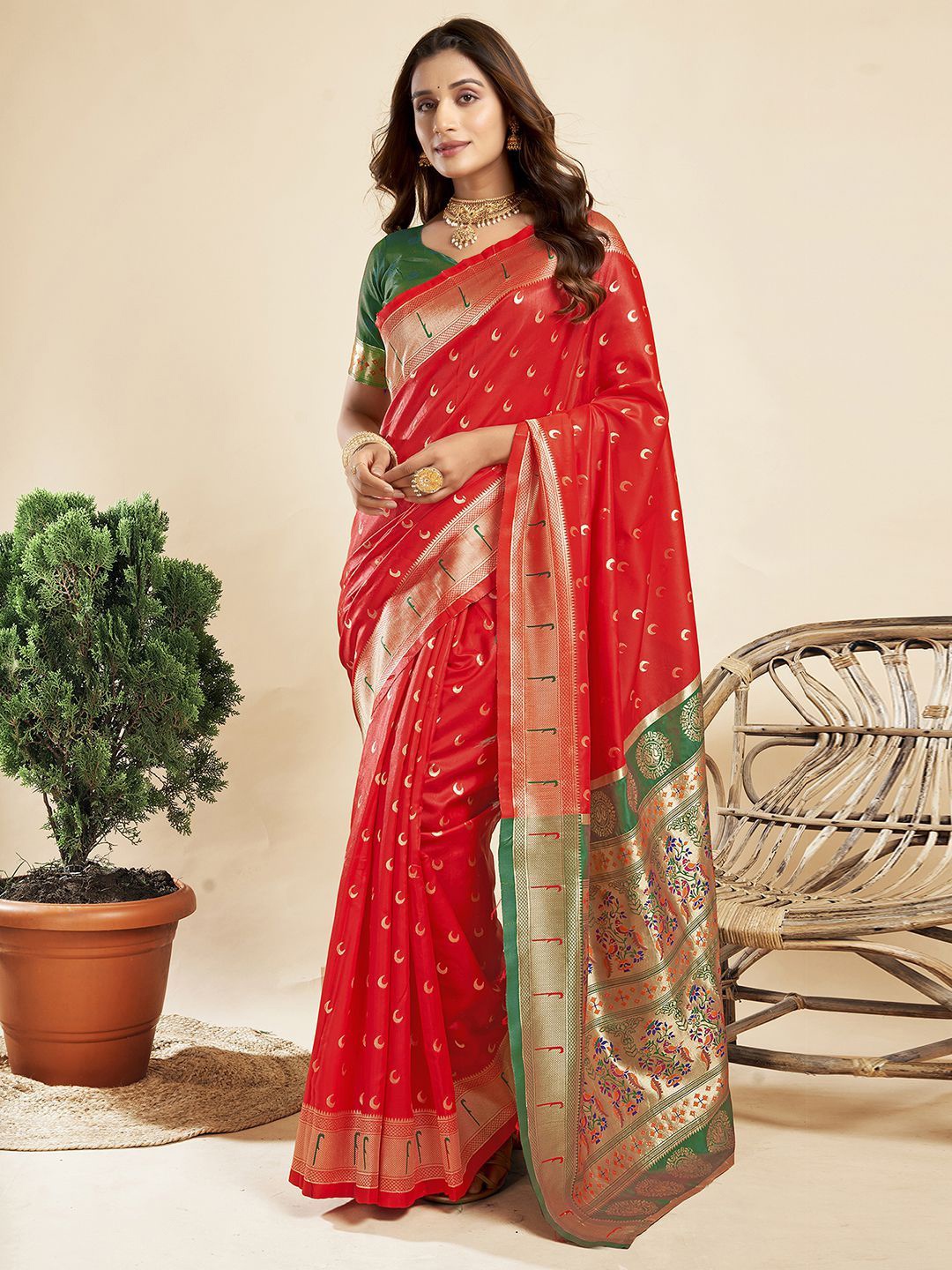 

KALINI Zari Woven Pure Silk Paithani Saree, Red
