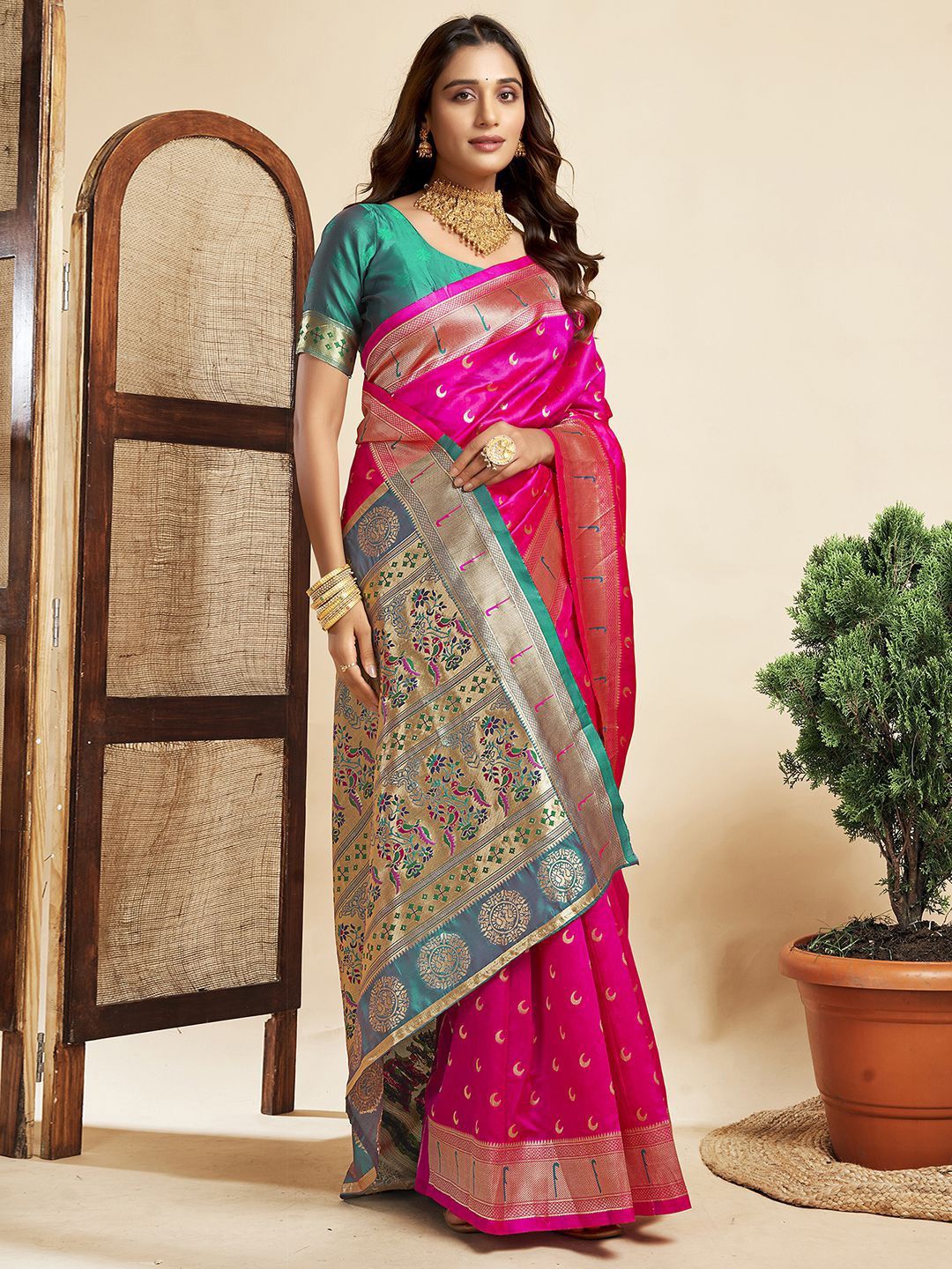 

KALINI Zari Woven Pure Silk Paithani Saree, Pink