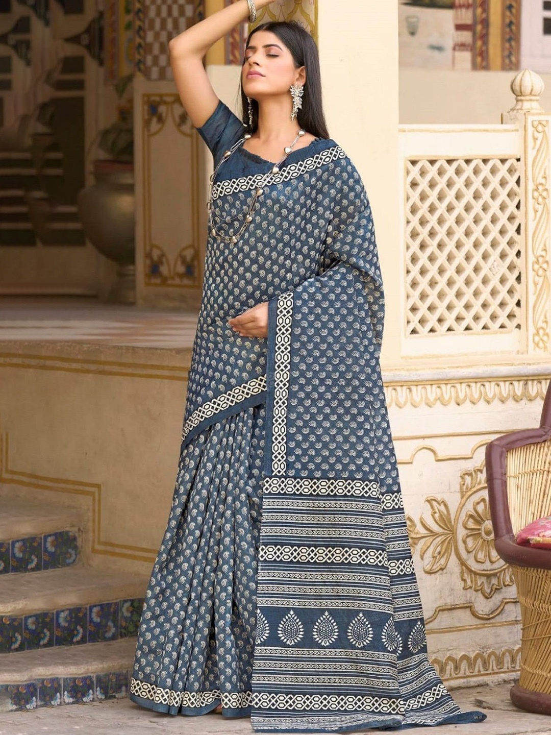 

Stylum Paisley Motif Bhagalpuri Saree, Navy blue