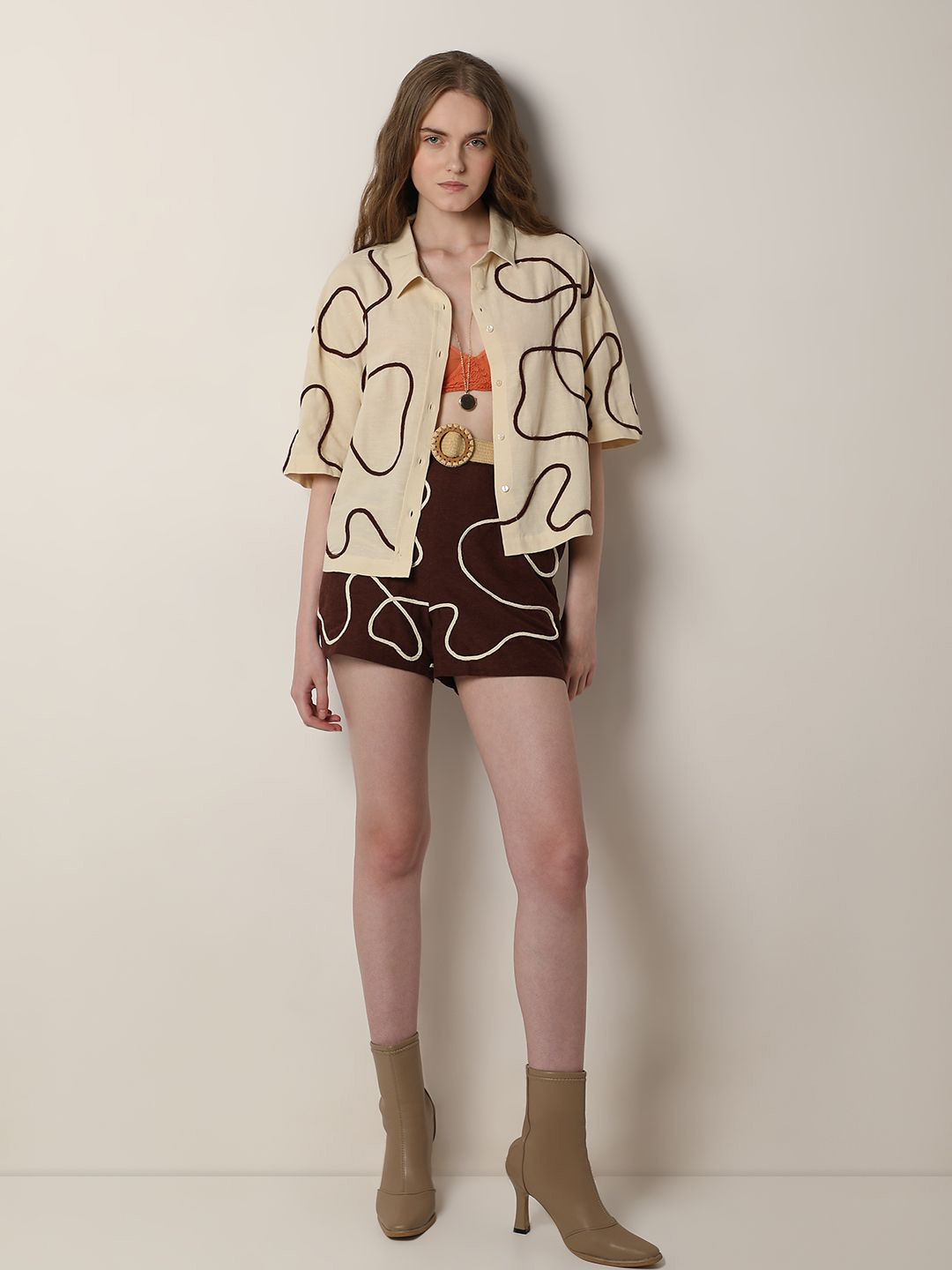 

Vero Moda Women Printed Casual Shirt, Beige