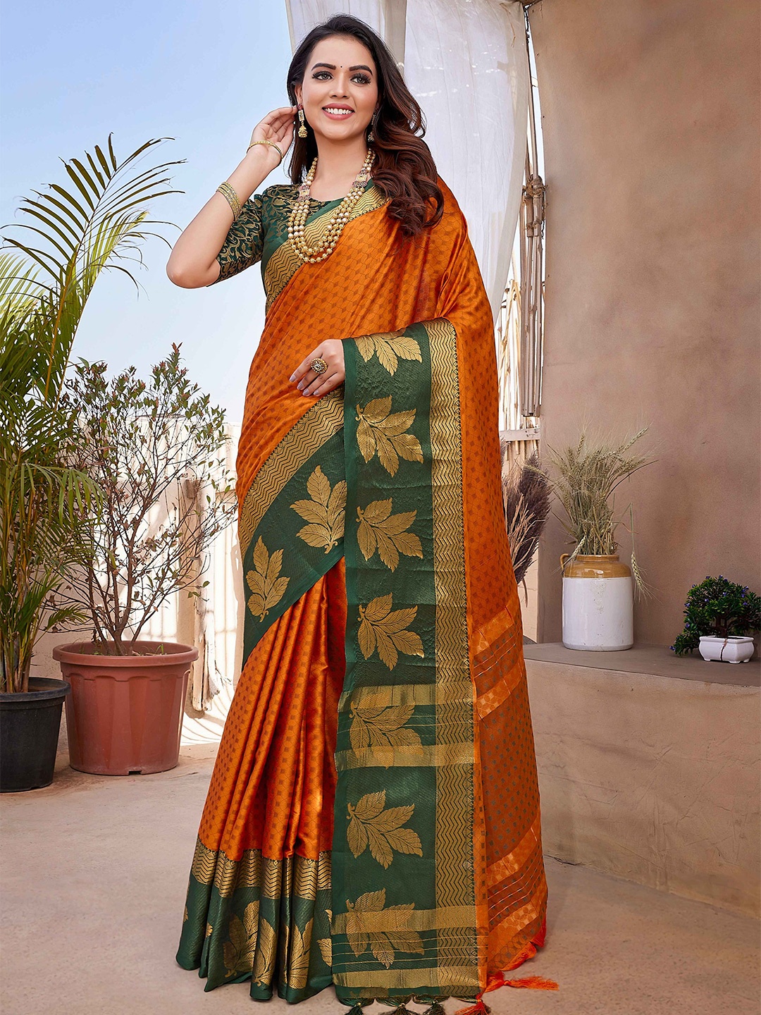 

Aardiva Woven Design Zari Saree, Orange