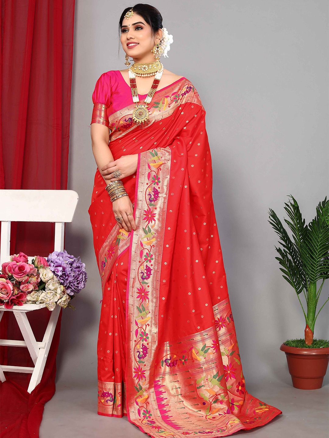 

Aardiva Woven Design Zari Pure Silk Paithani Saree, Red