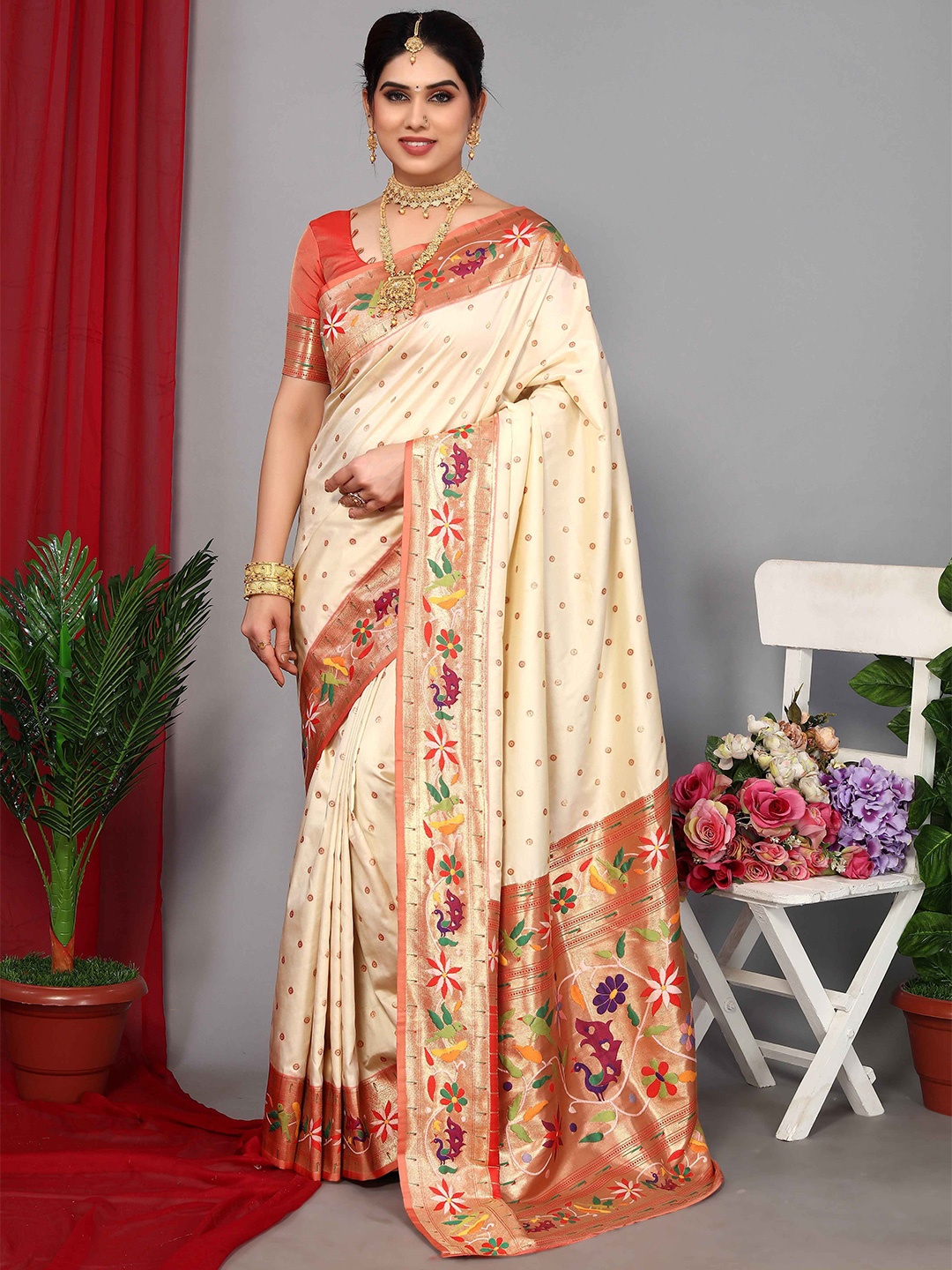 

Aardiva Ethnic Motif Zari Woven Pure Silk Paithani Saree, Cream