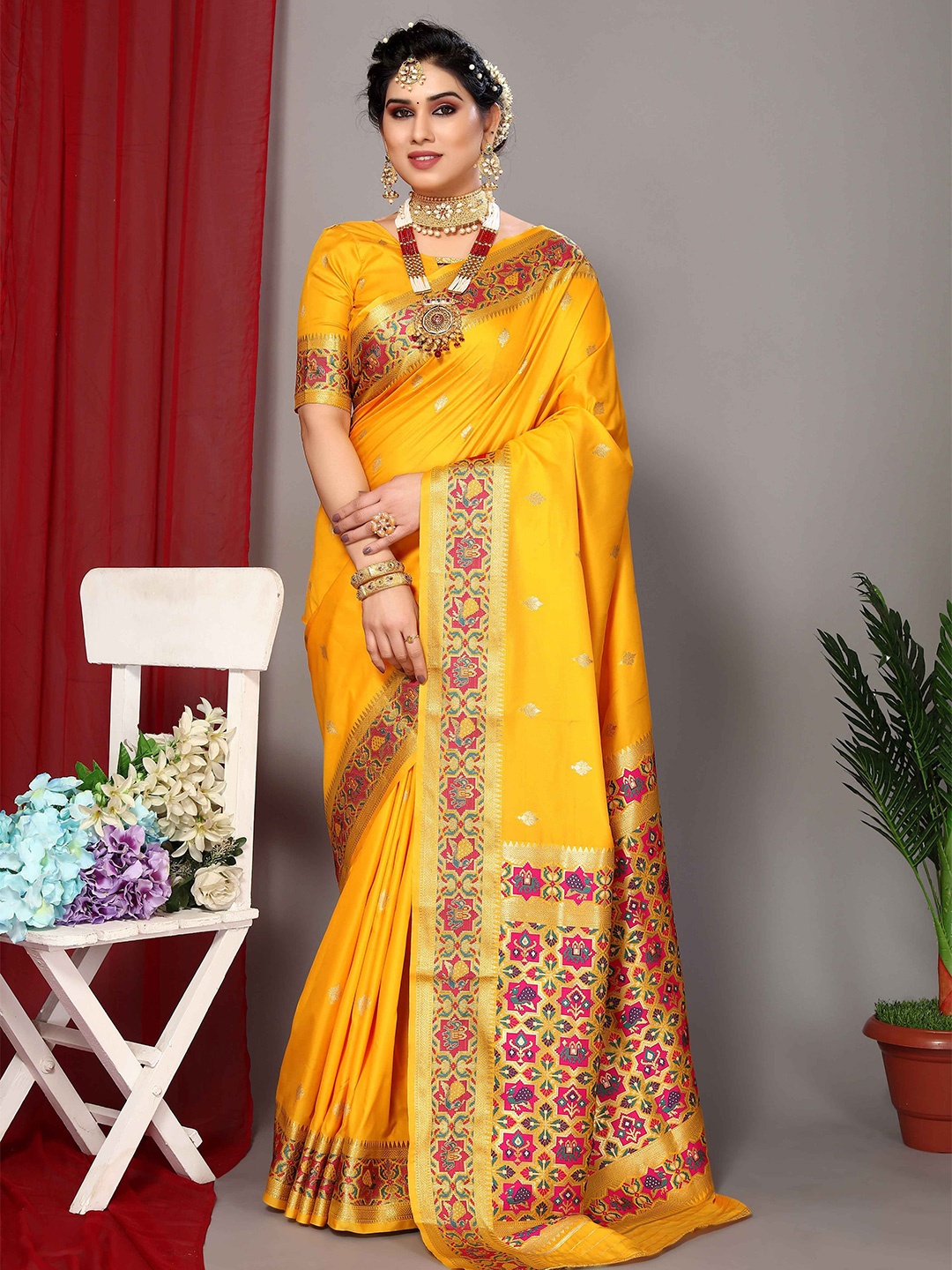 

Aardiva Ethnic Motif Zari Woven Pure Silk Paithani Saree, Yellow