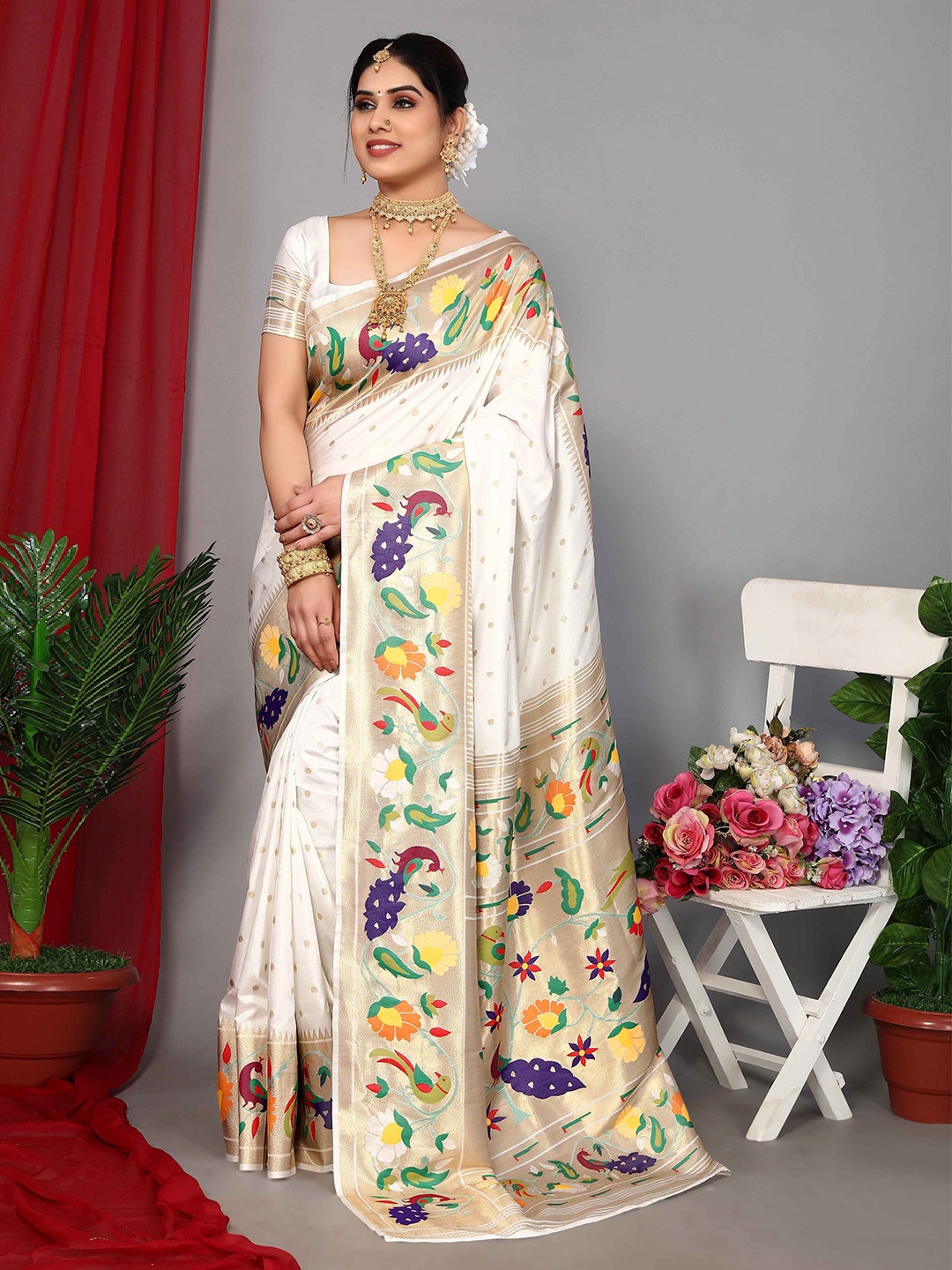 

Aardiva Polka Dot Zari Woven Pure Silk Paithani Saree, White