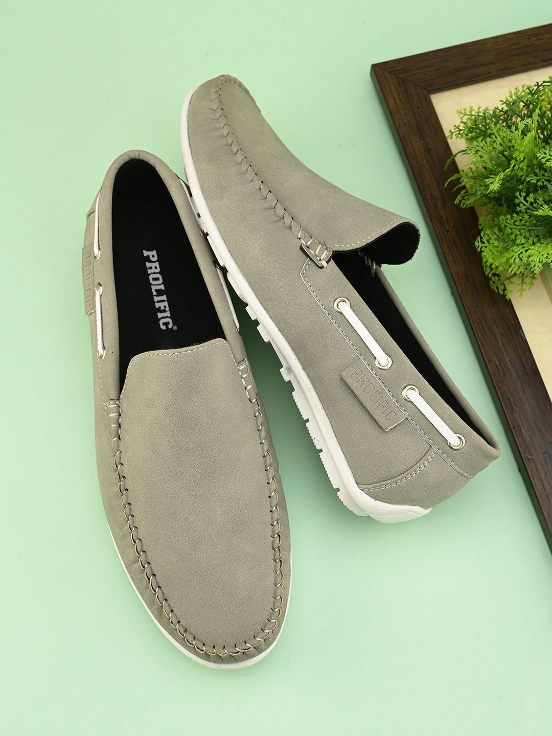 

Prolific Men Lightweight Round Toe Loafers, Grey
