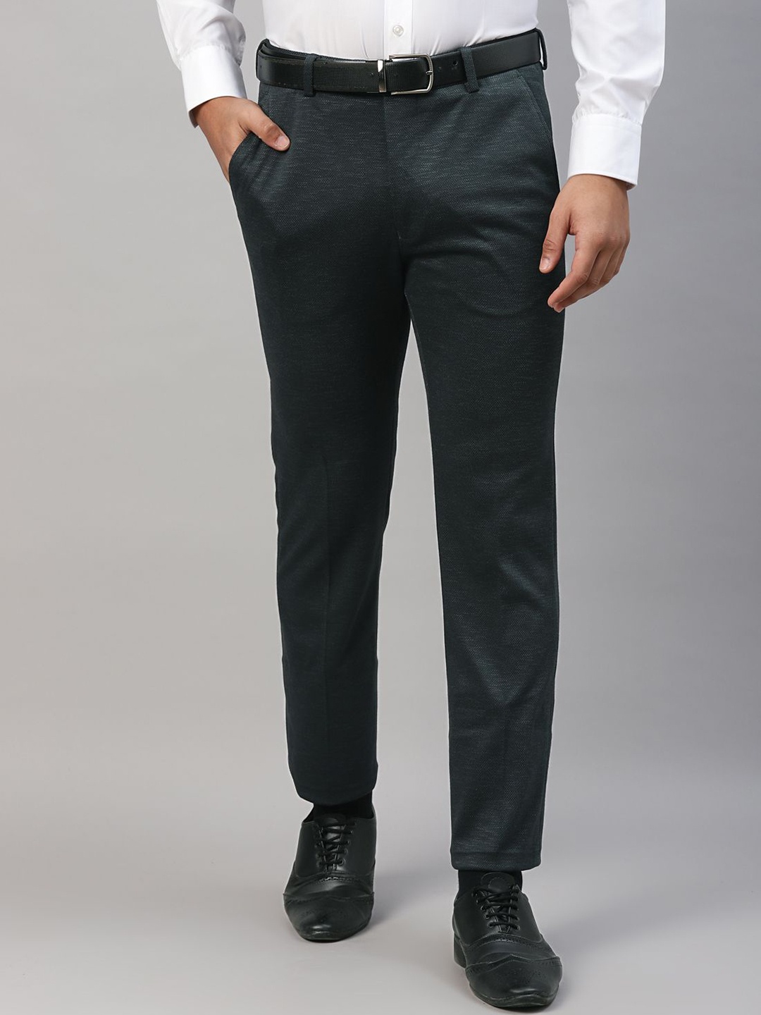 

Givo Men Regular Fit Mid-Rise Flat-Front Trouser, Green