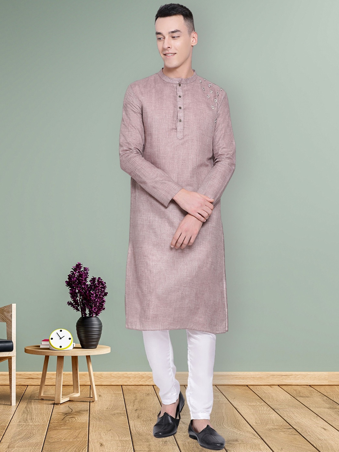 

DEVOILER Men Thread Work Kurta, Mauve