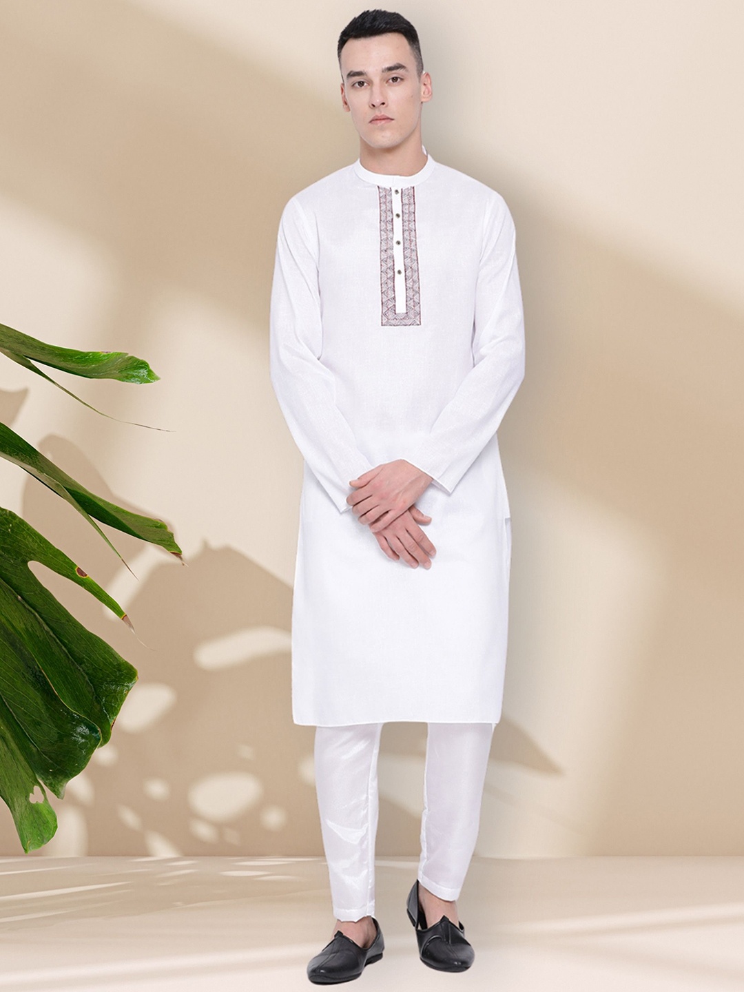 

DEVOILER Geometric Yoke Design Embroidered Mandarin Collar Cotton Straight Kurta, White