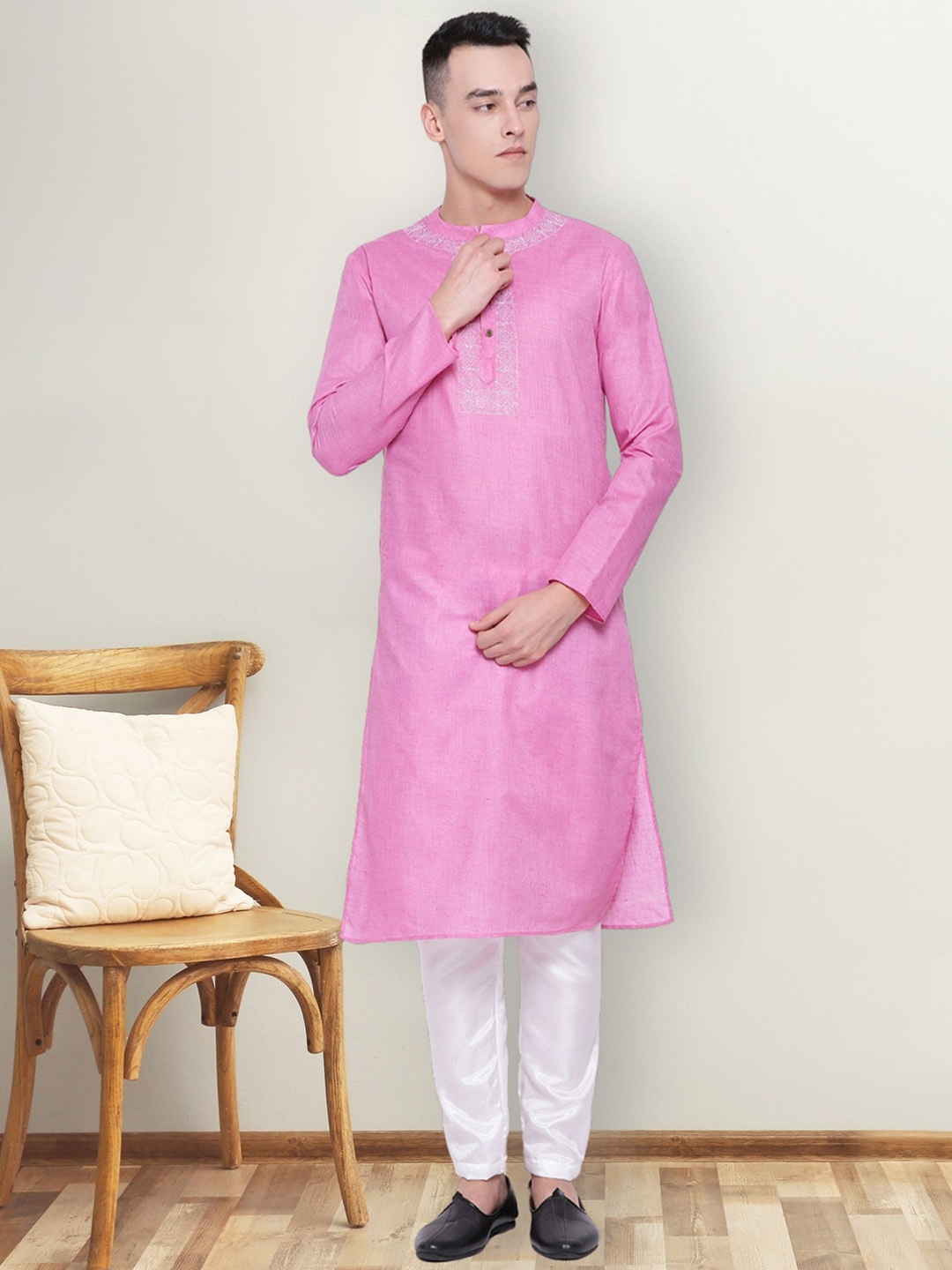 

DEVOILER Floral Yoke Design Embroidered Mandarin Collar Cotton Straight Kurta, Pink