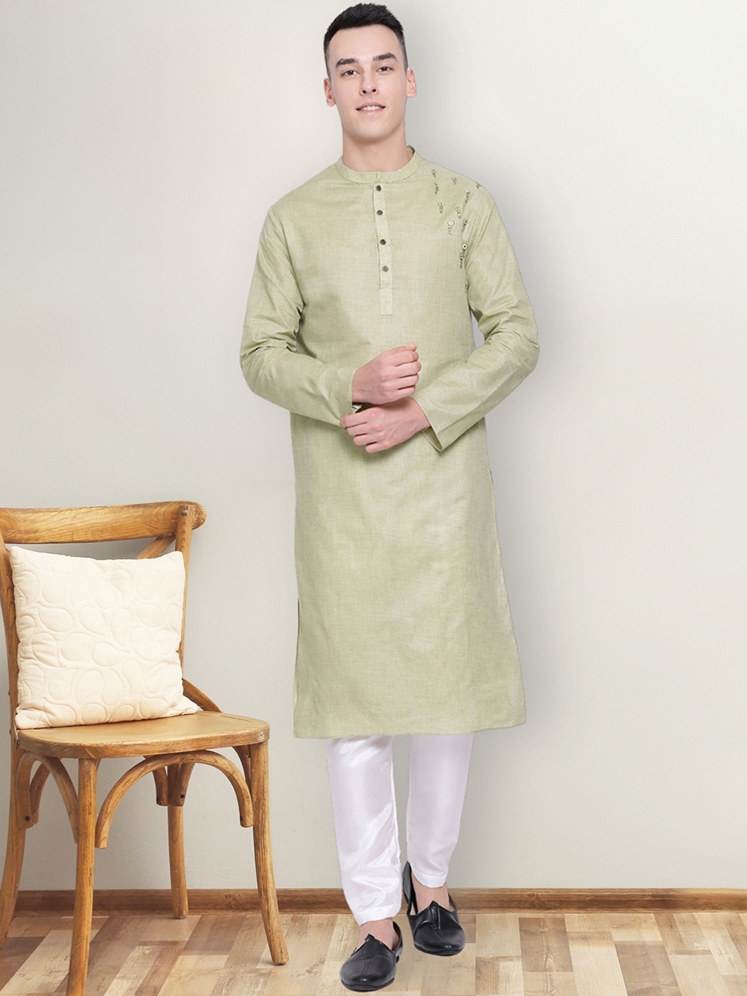 

DEVOILER Mandarin Collar Sequinned Cotton Straight Kurta, Lime green