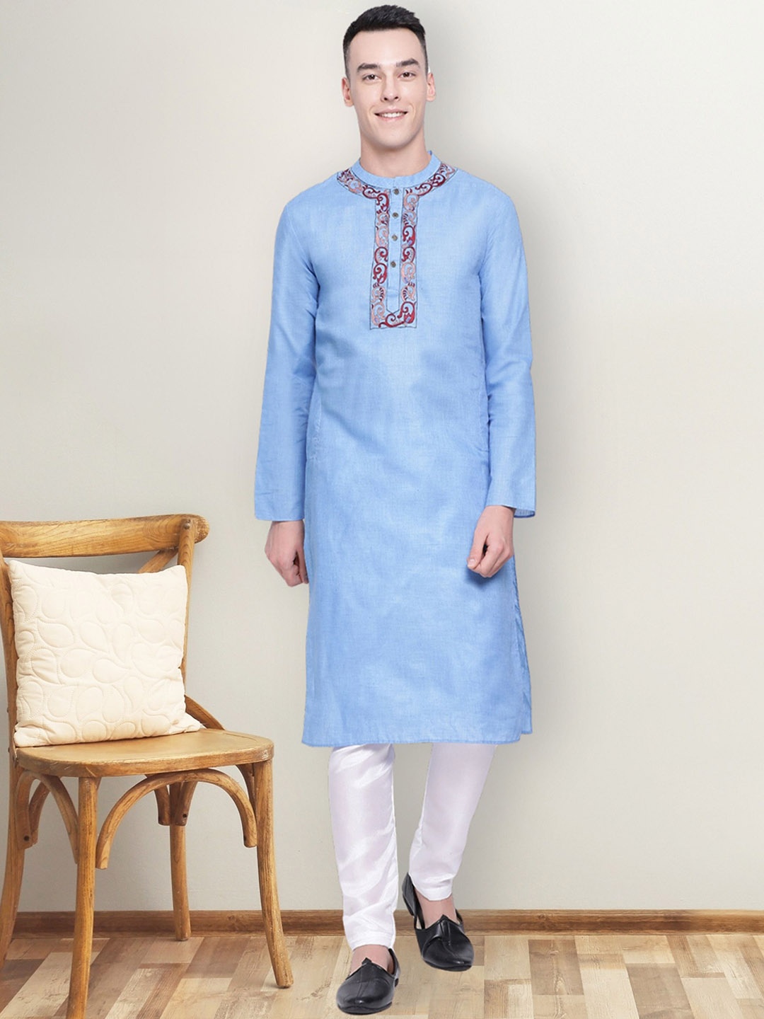 

DEVOILER Floral Yoke Design Embroidered Mandarin Collar Cotton Straight Kurta, Blue