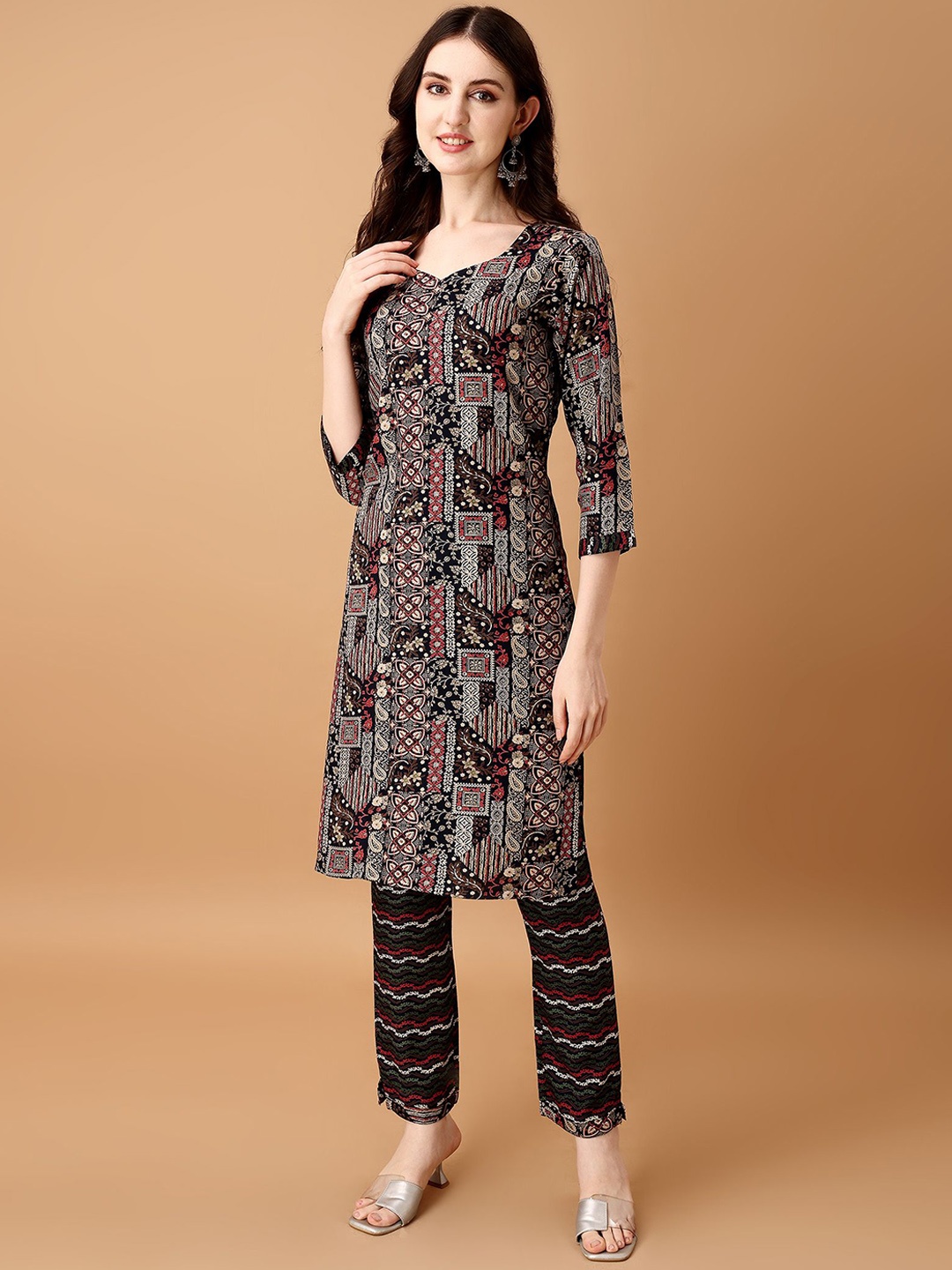 

KALINI Women Ethnic Motifs Printed Regular Kurta with Trousers, Grey