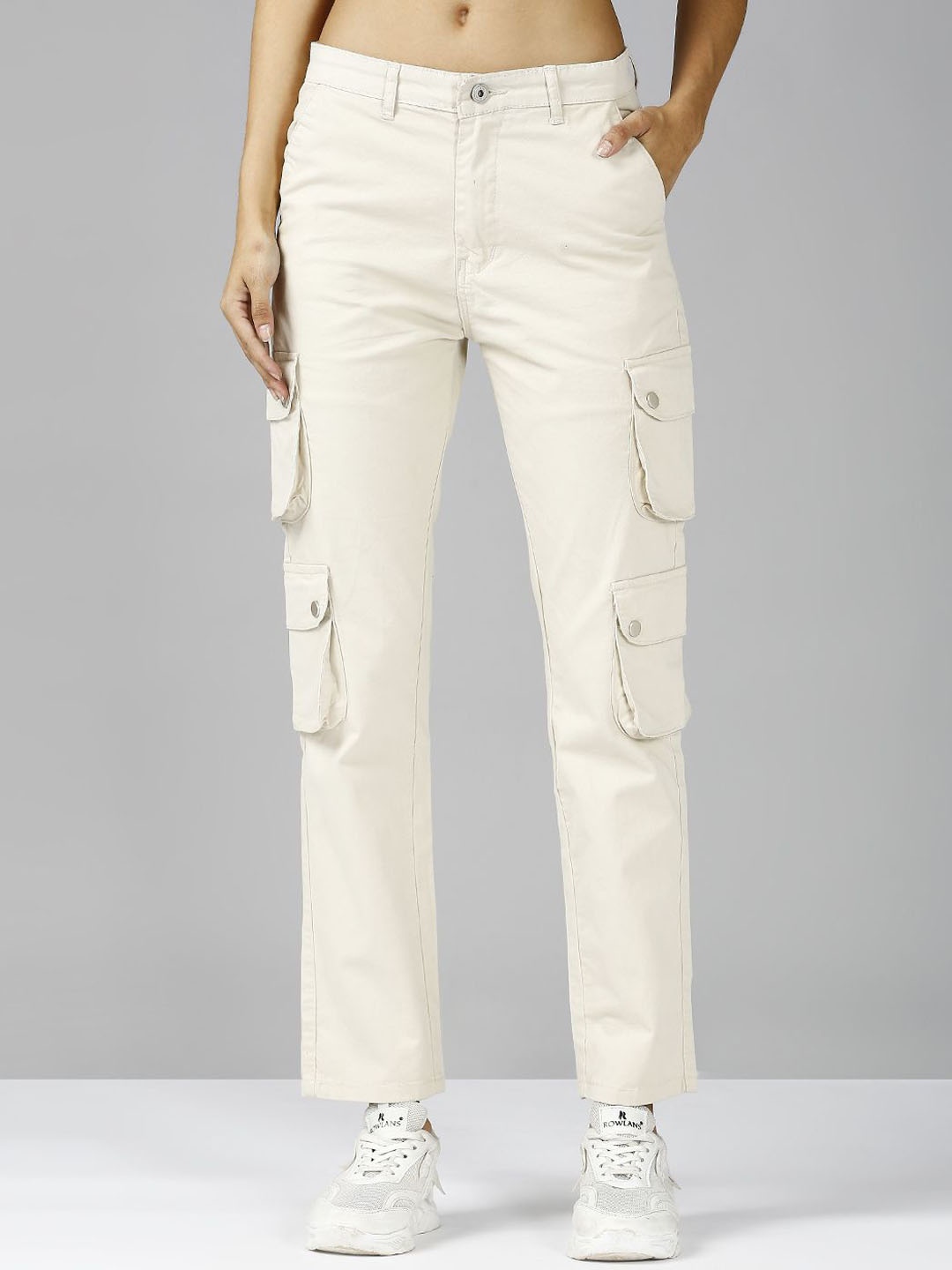 

The Roadster Lifestyle Co. Women Straight Fit Low-Rise Cargo Jeans, Beige