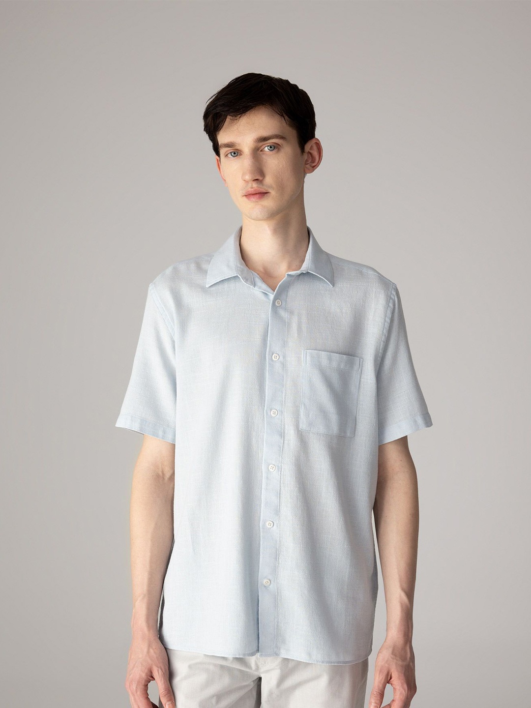 

DeFacto Men Opaque Spread Collar Solid Pure Cotton Casual Shirt, Blue