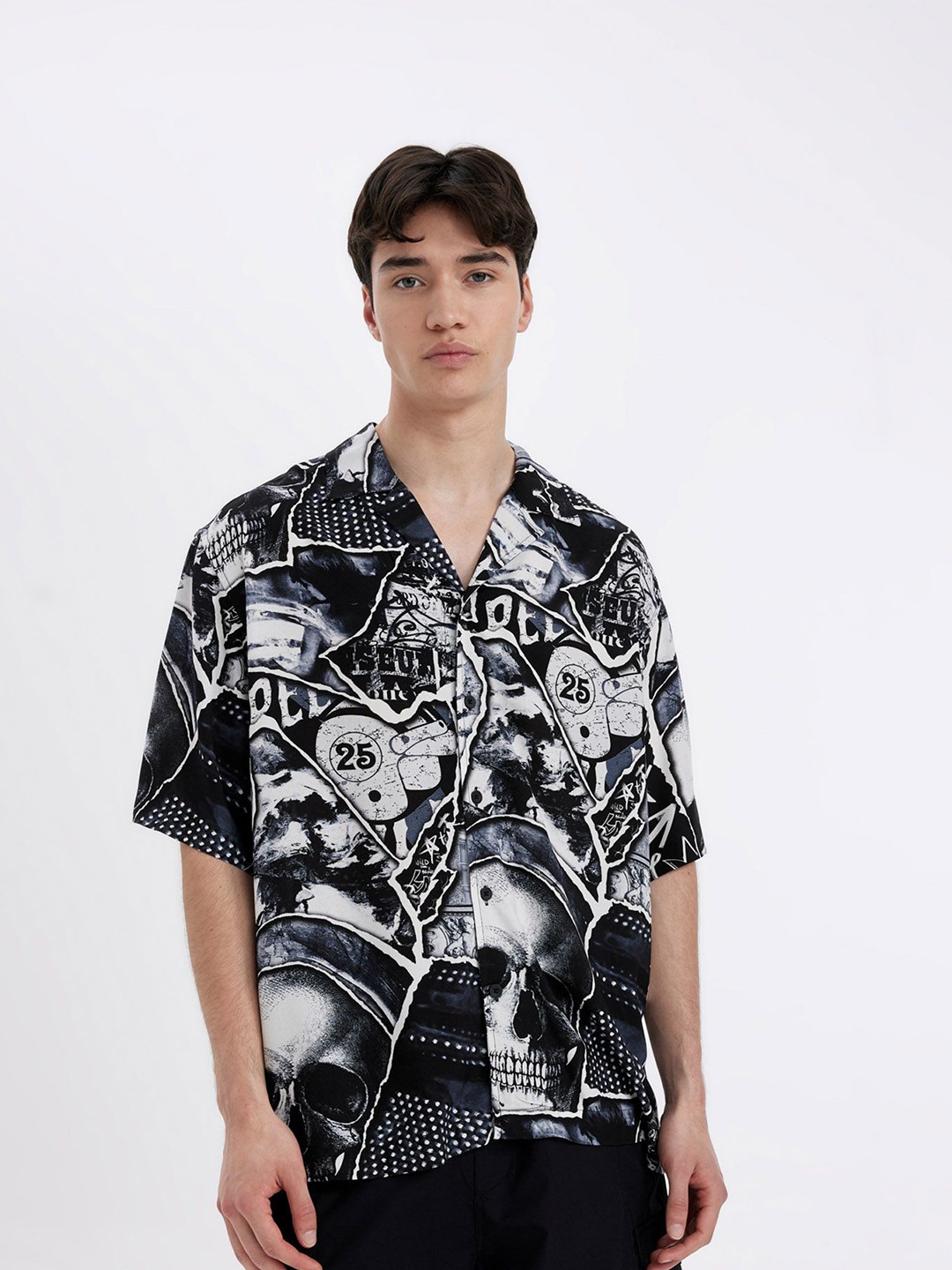 

DeFacto Men Opaque Printed Casual Shirt, Na