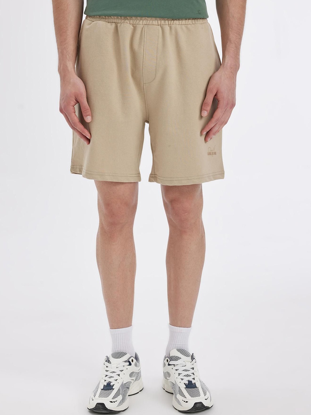 

DeFacto Men Mid-Rise Shorts, Beige