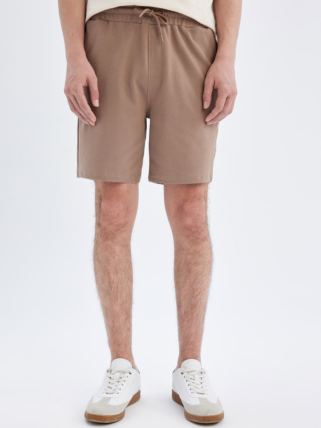 

DeFacto Men Cotton Mid-Rise Shorts, Coffee brown