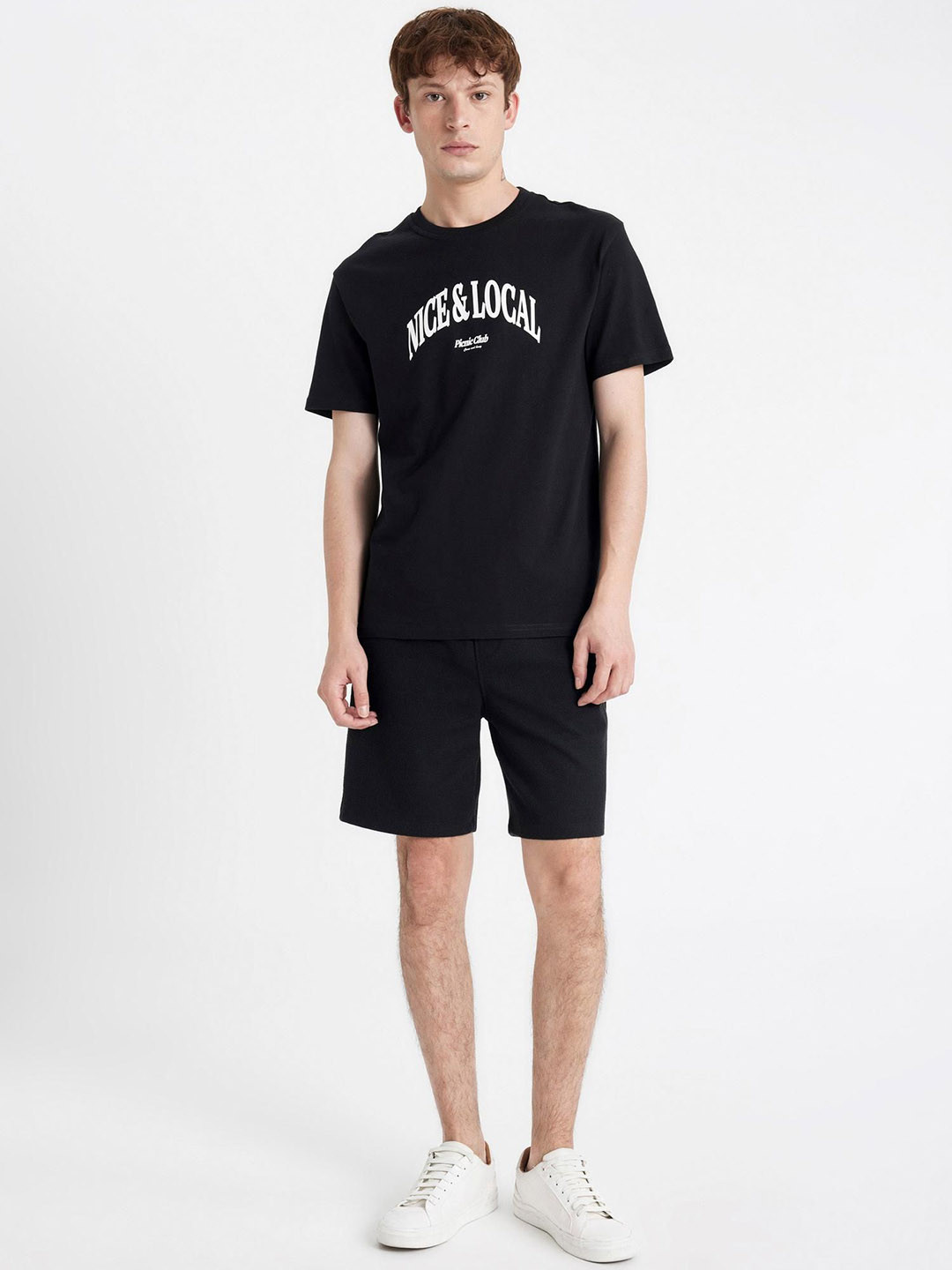 

DeFacto Men Mid-Rise Shorts, Black