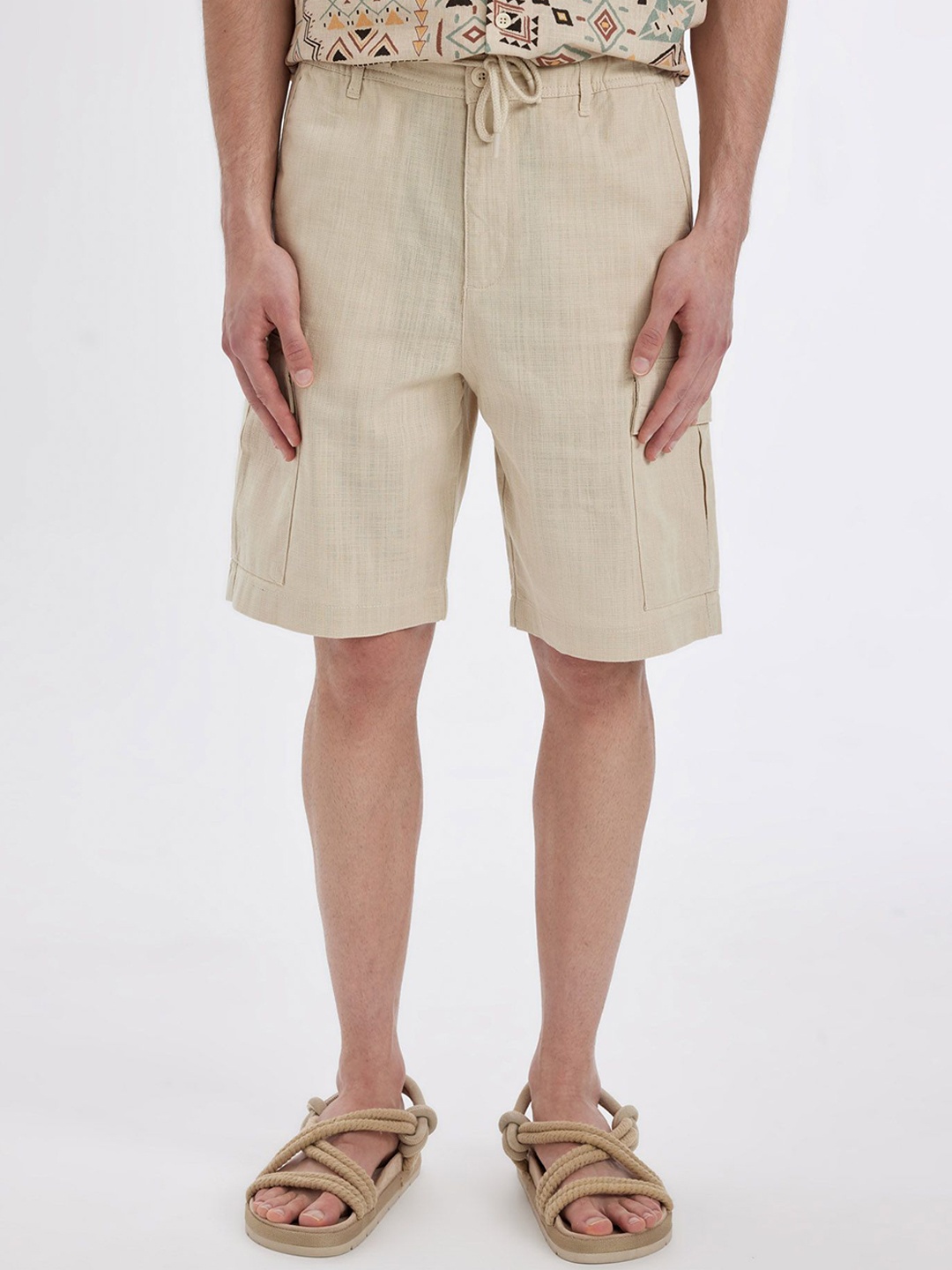 

DeFacto Men Cotton Shorts, Beige
