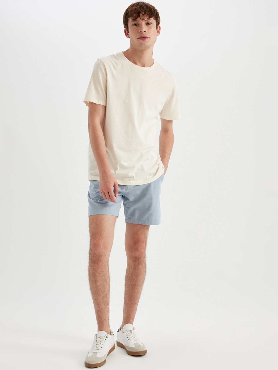

DeFacto Men Mid-Rise Shorts, Blue