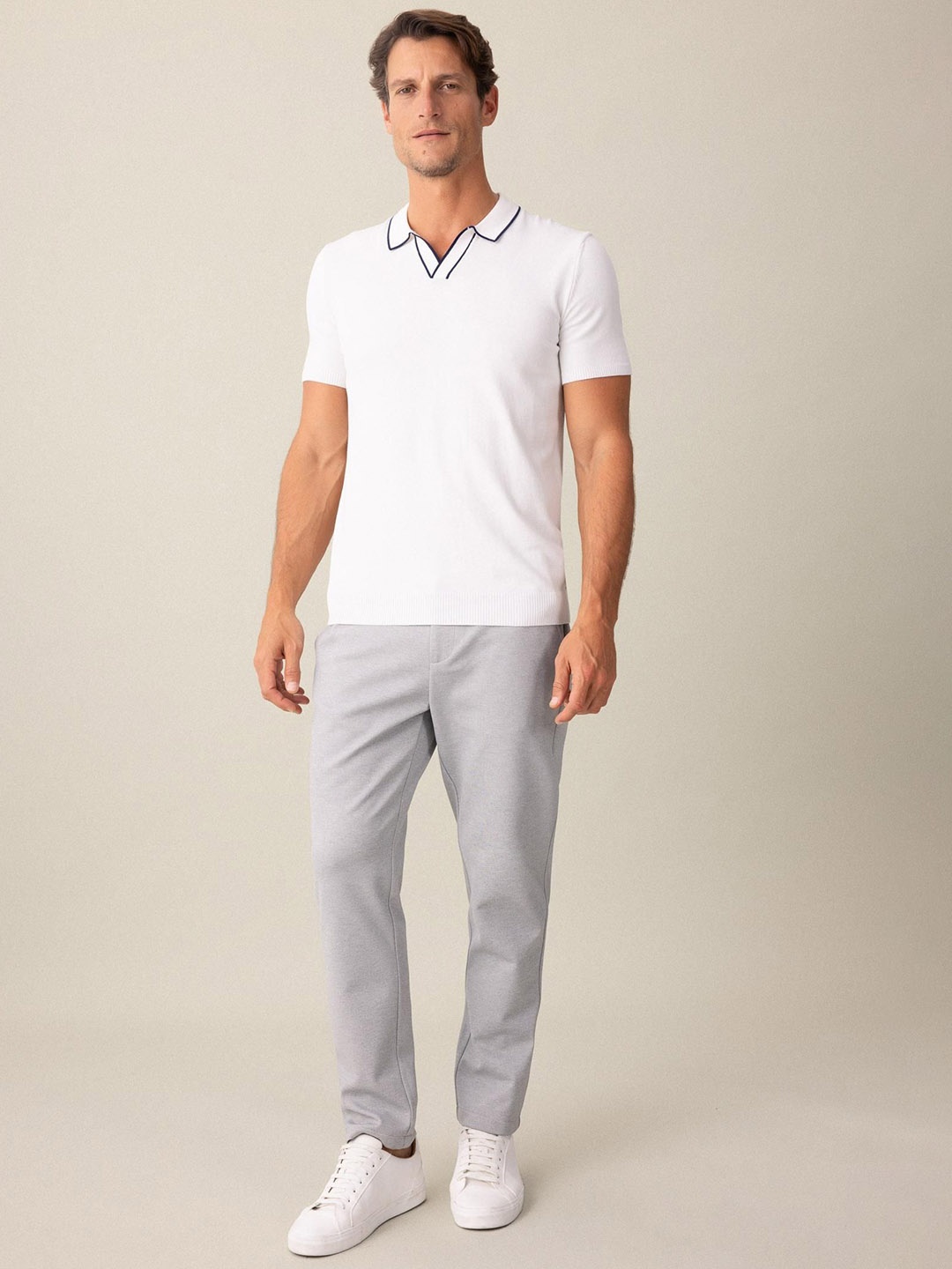 

DeFacto Men Mid-Rise Chinos Trouser, Grey