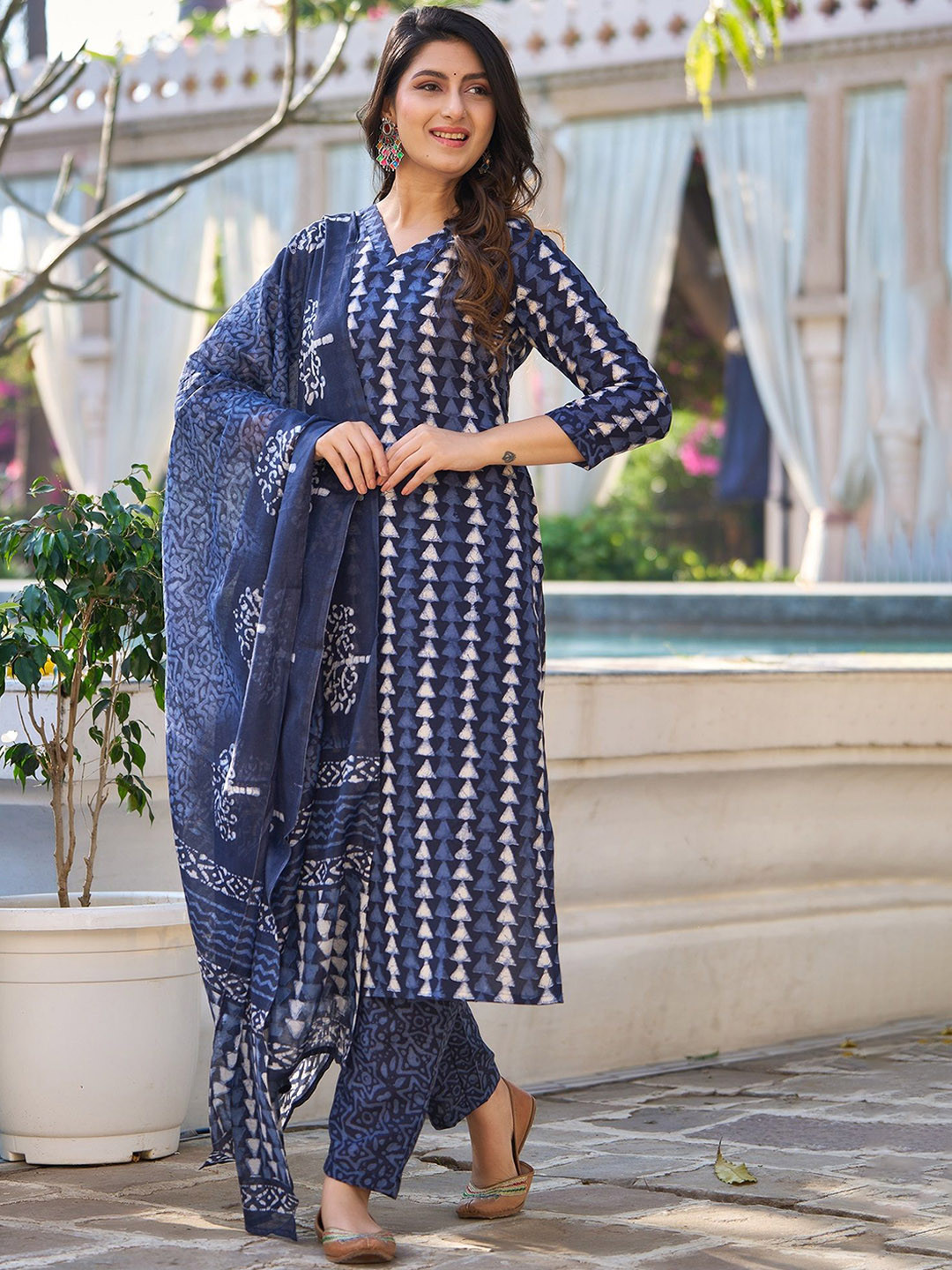 

KALINI Women Printed Regular Thread Work Kurta with Trousers & With Dupatta, Blue