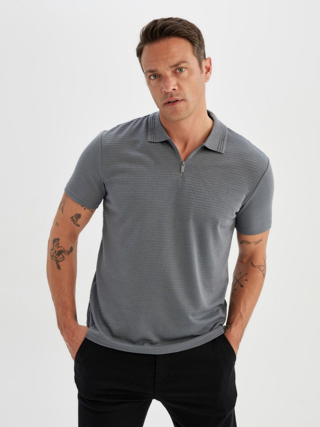 

DeFacto Men Solid Polo Collar Polyester T-Shirt, Grey