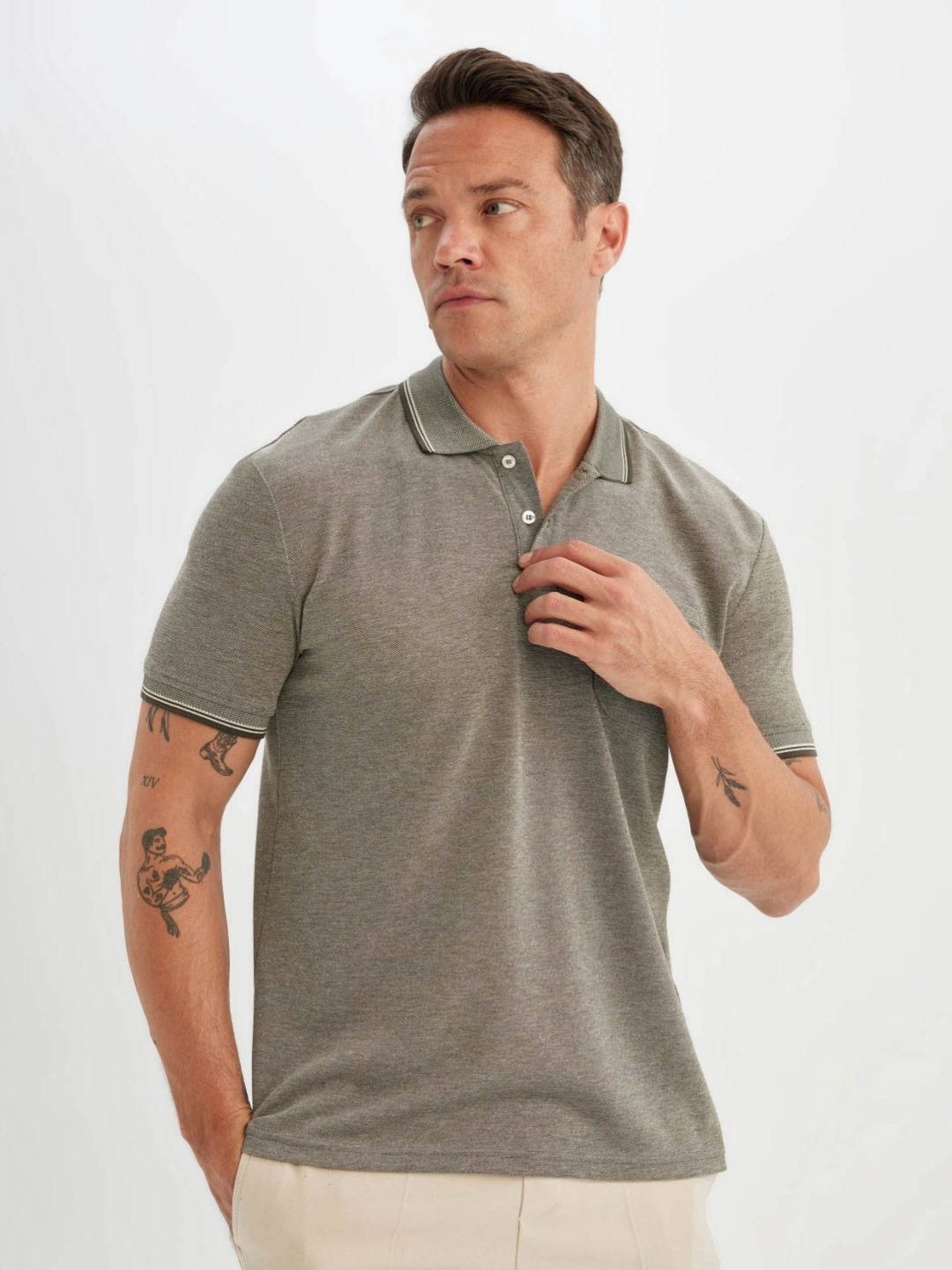

DeFacto Men Solid Polo Collar Polyester T-Shirt, Olive