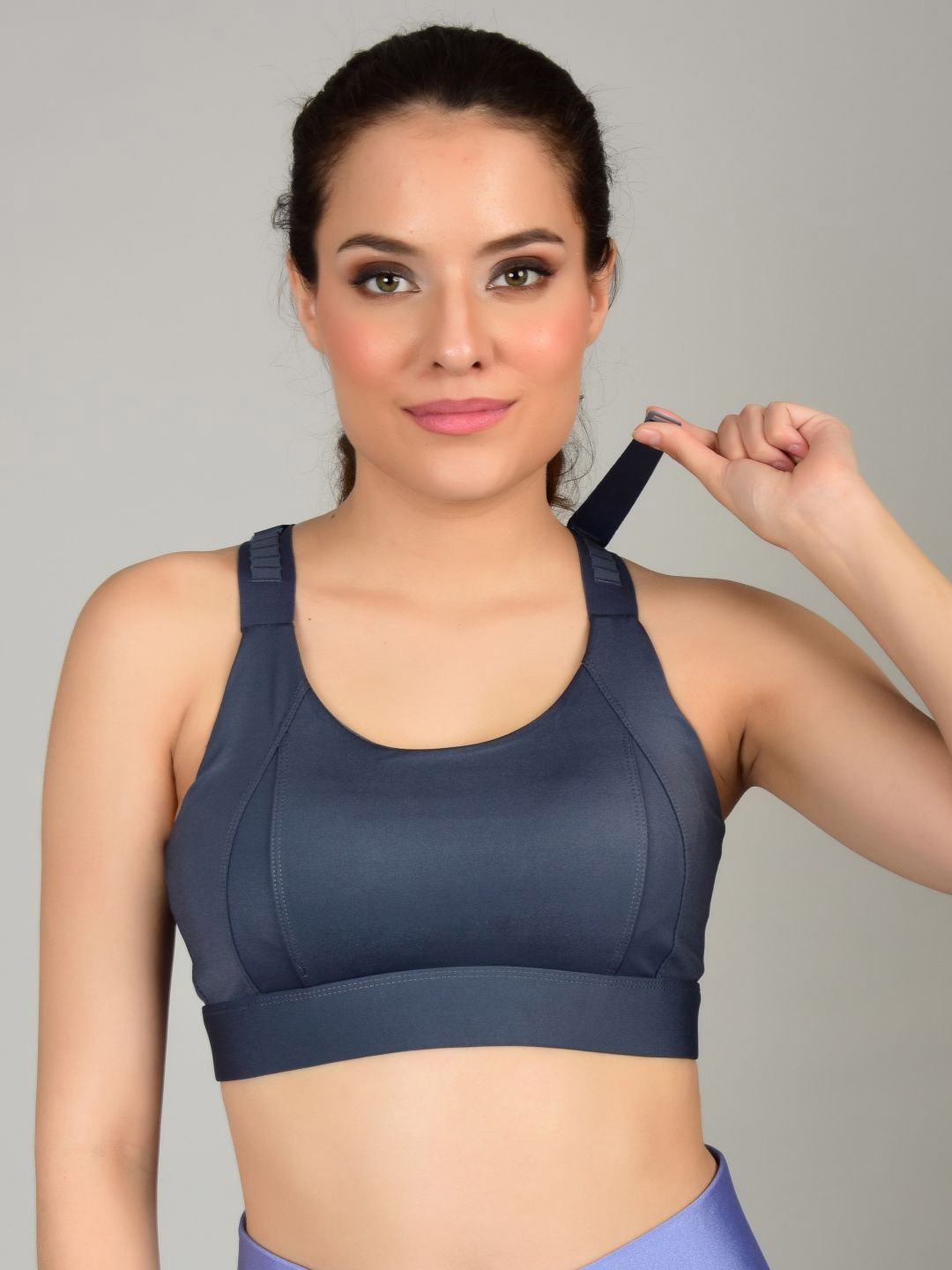 

Poftik Women Solid Non-Wired Full Coverage Workout Bra, Navy blue