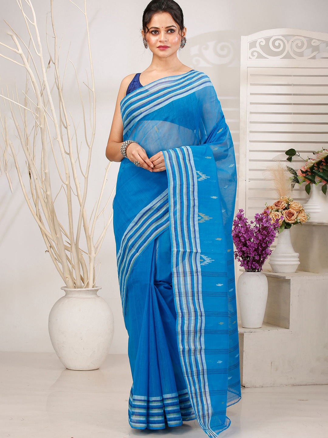 

DipDiya Ethnic Motifs Pure Cotton Taant Saree, Blue
