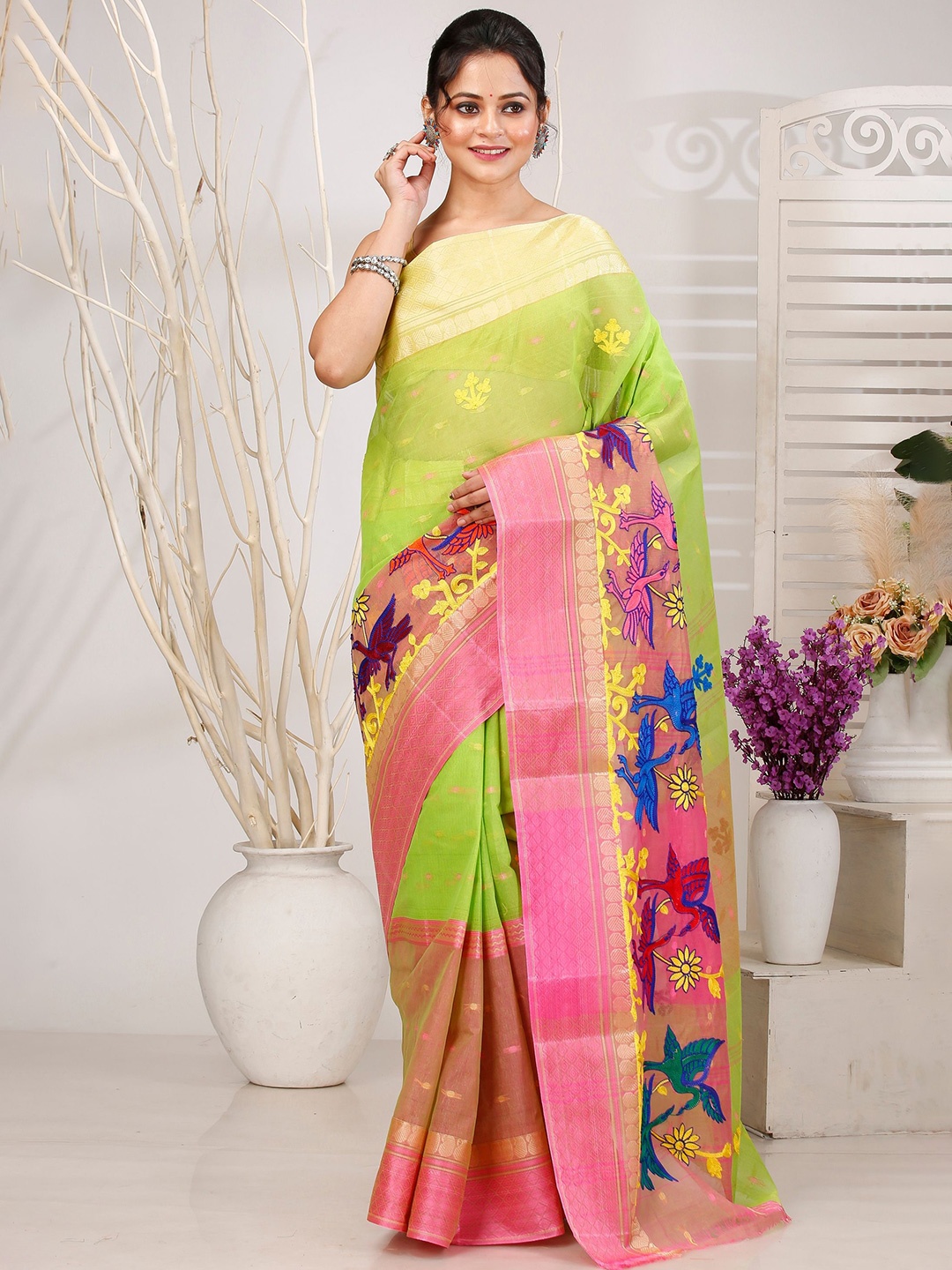 

DipDiya Ethnic Motifs Zari Pure Cotton Taant Saree, Green