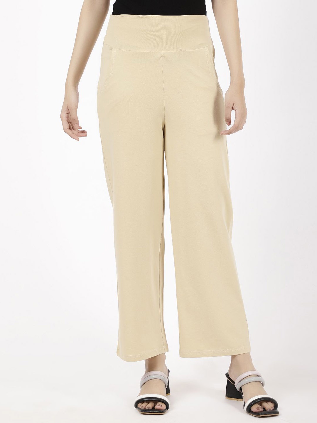 

SPIFFY Women Smart Loose Fit Mid-Rise Parallel Trousers, Nude