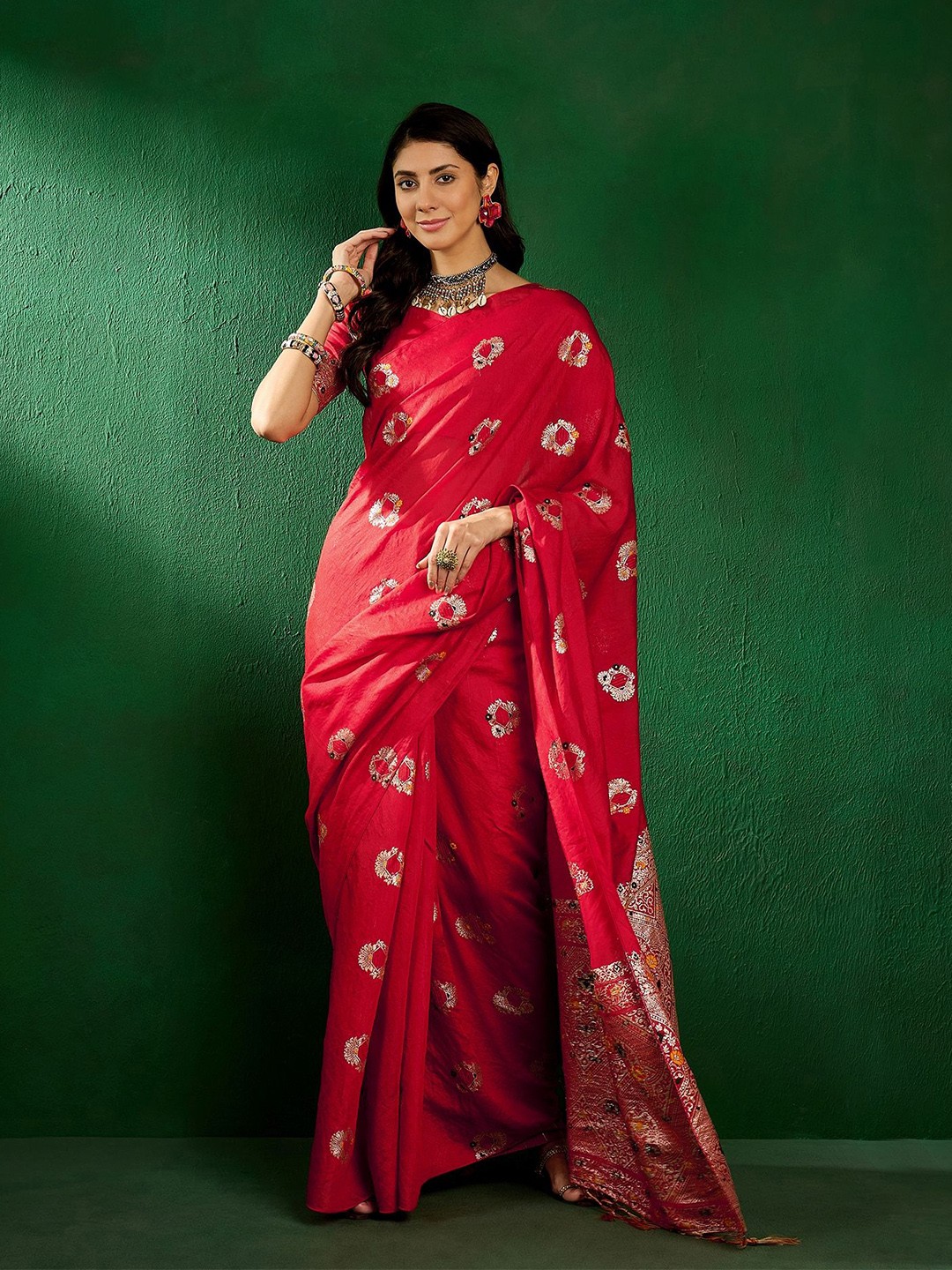 

LeeliPeeri Designer Woven Design Zari Saree, Red