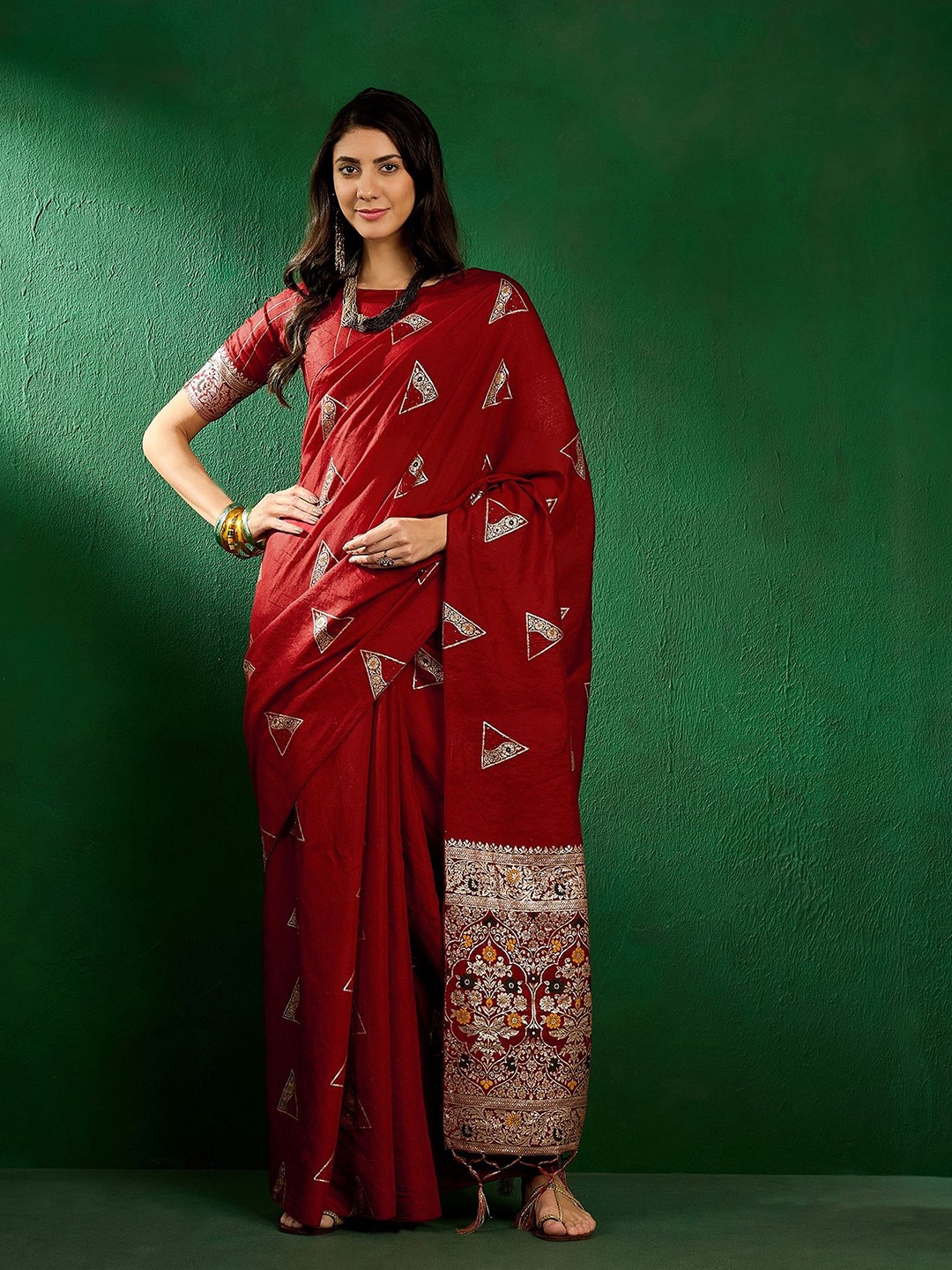 

LeeliPeeri Designer Woven Design Zari Saree, Red