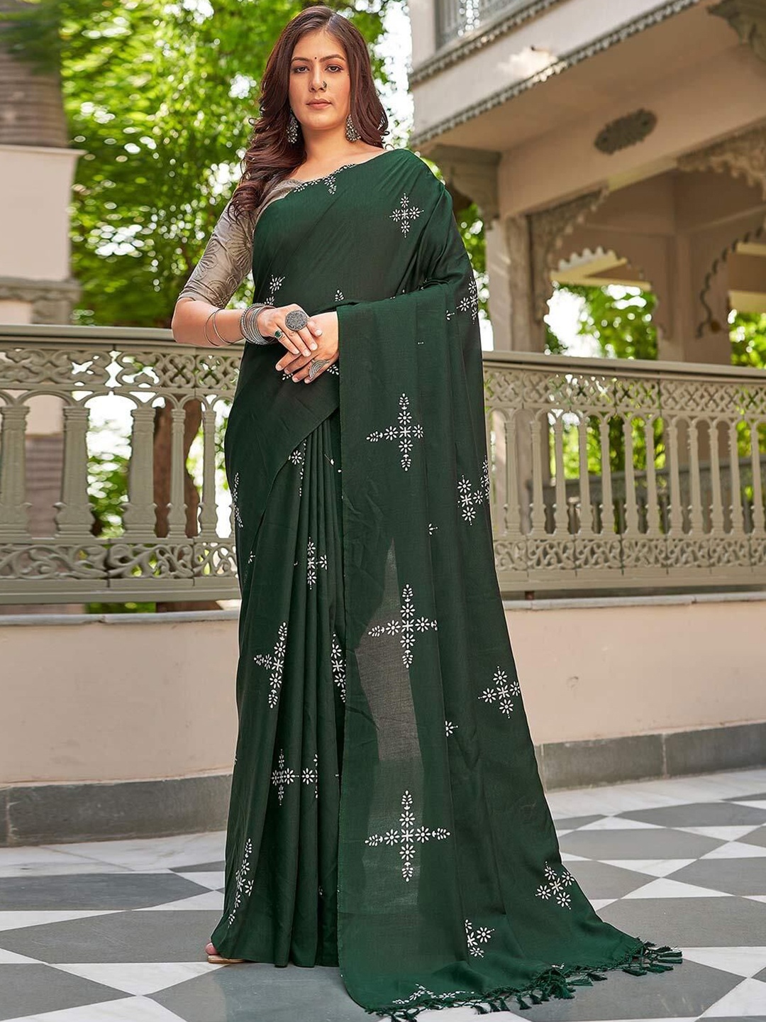 

Jinal & Jinal Floral No Border Saree, Green