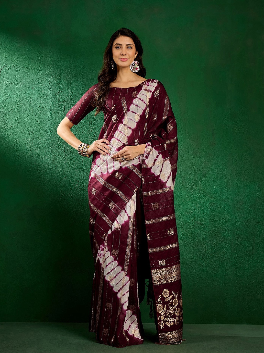 

LeeliPeeri Designer Woven Design Zari Saree, Purple