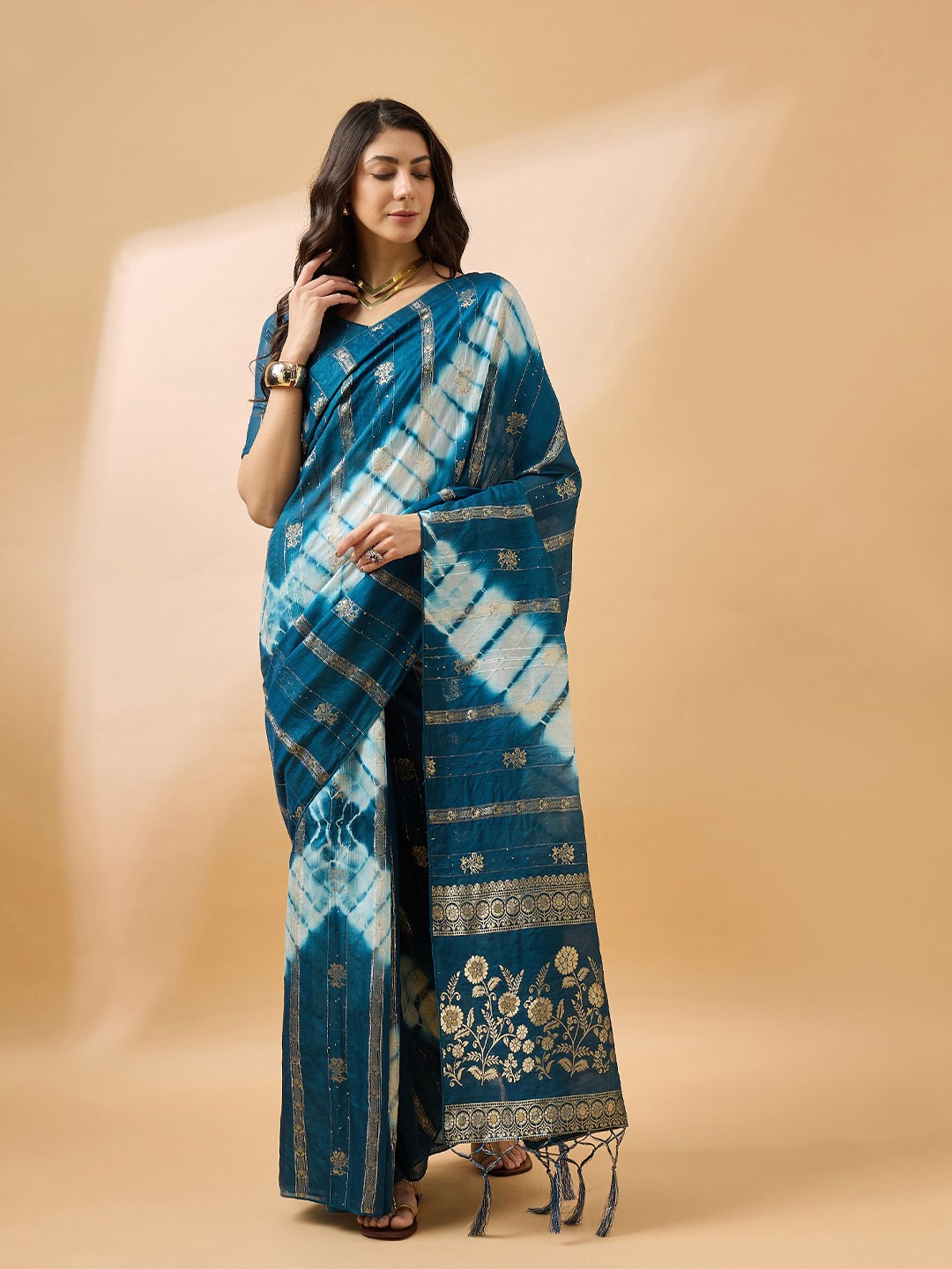 

LeeliPeeri Designer Woven Design Embroidered Saree, Blue