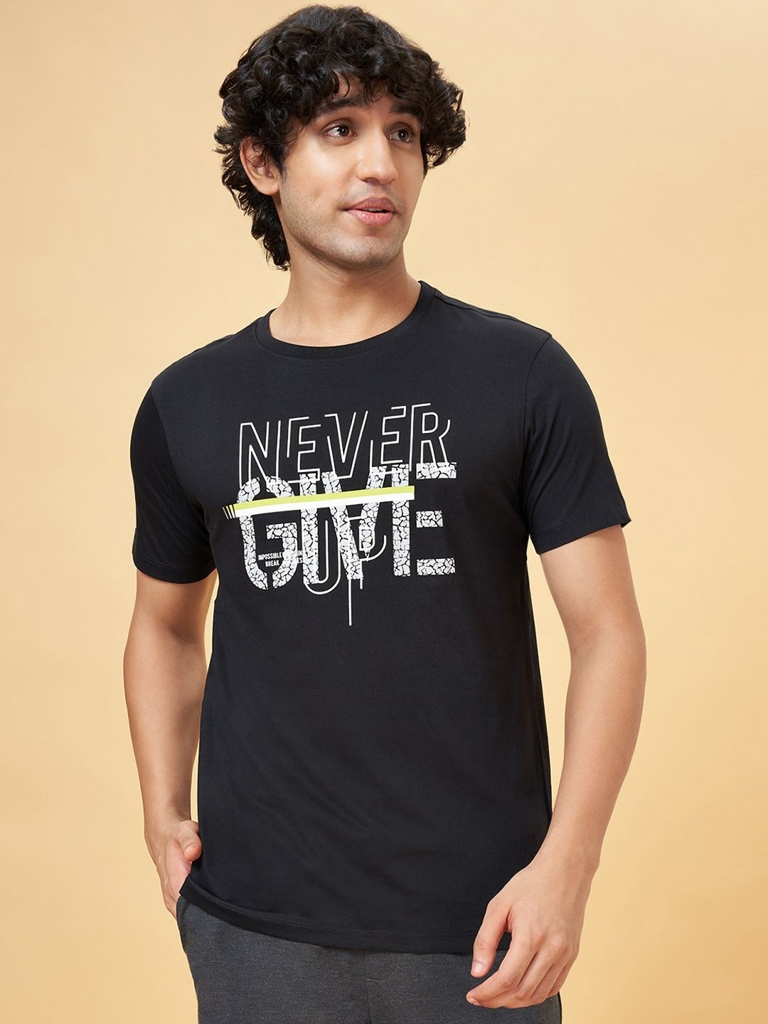 

Ajile by Pantaloons Men Printed Round Neck Cotton Slim Fit Tshirt, Black