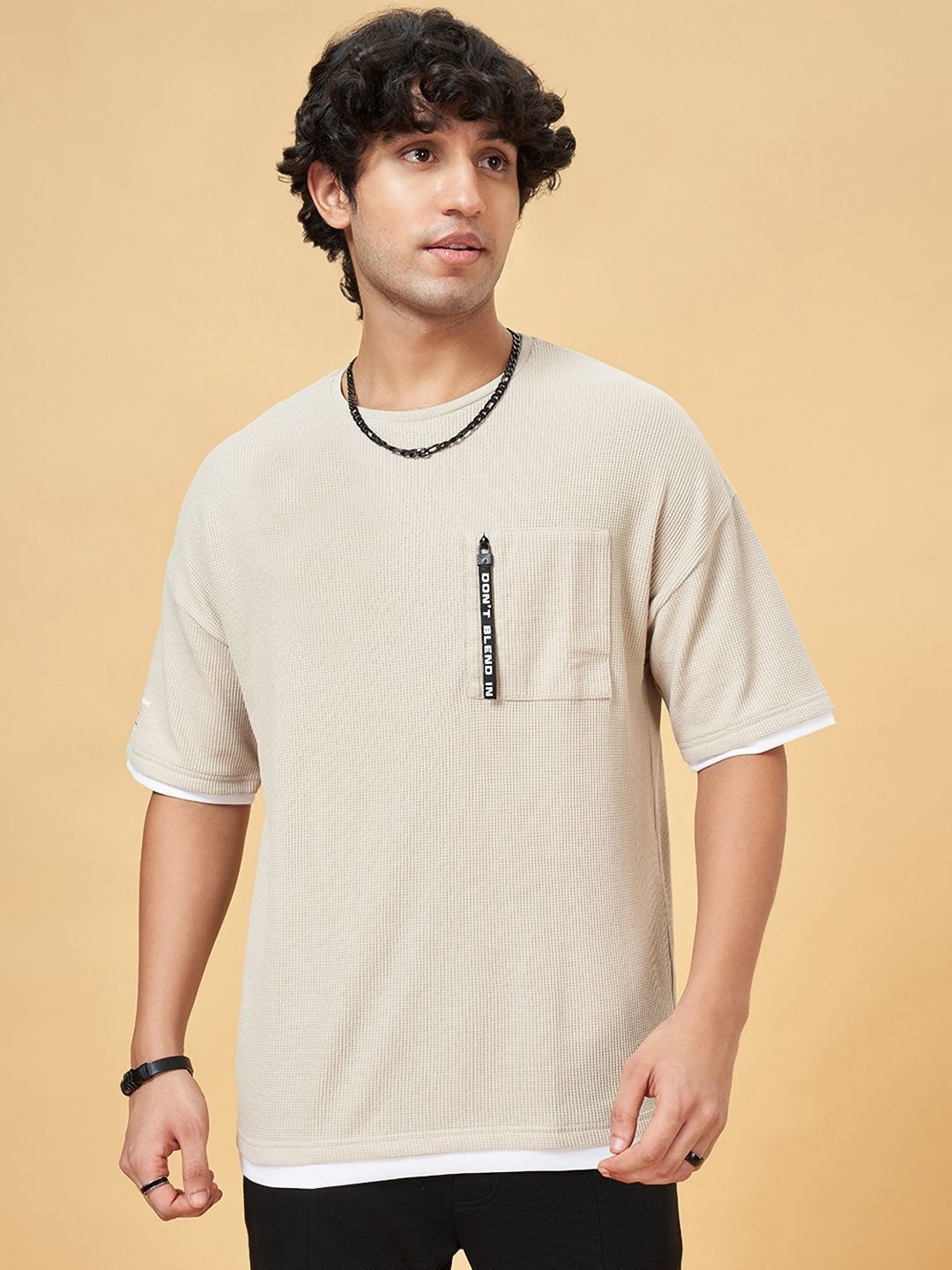 

Street 808 by Pantaloons Men Pockets T-shirt, Khaki