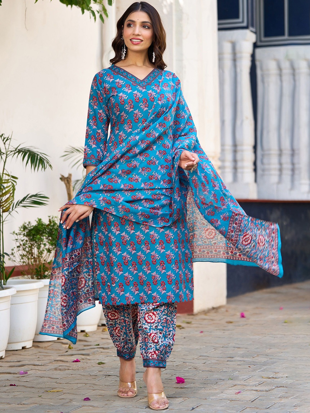 

KALINI Women Floral Printed Regular Thread Work Kurta with Salwar & With Dupatta, Blue