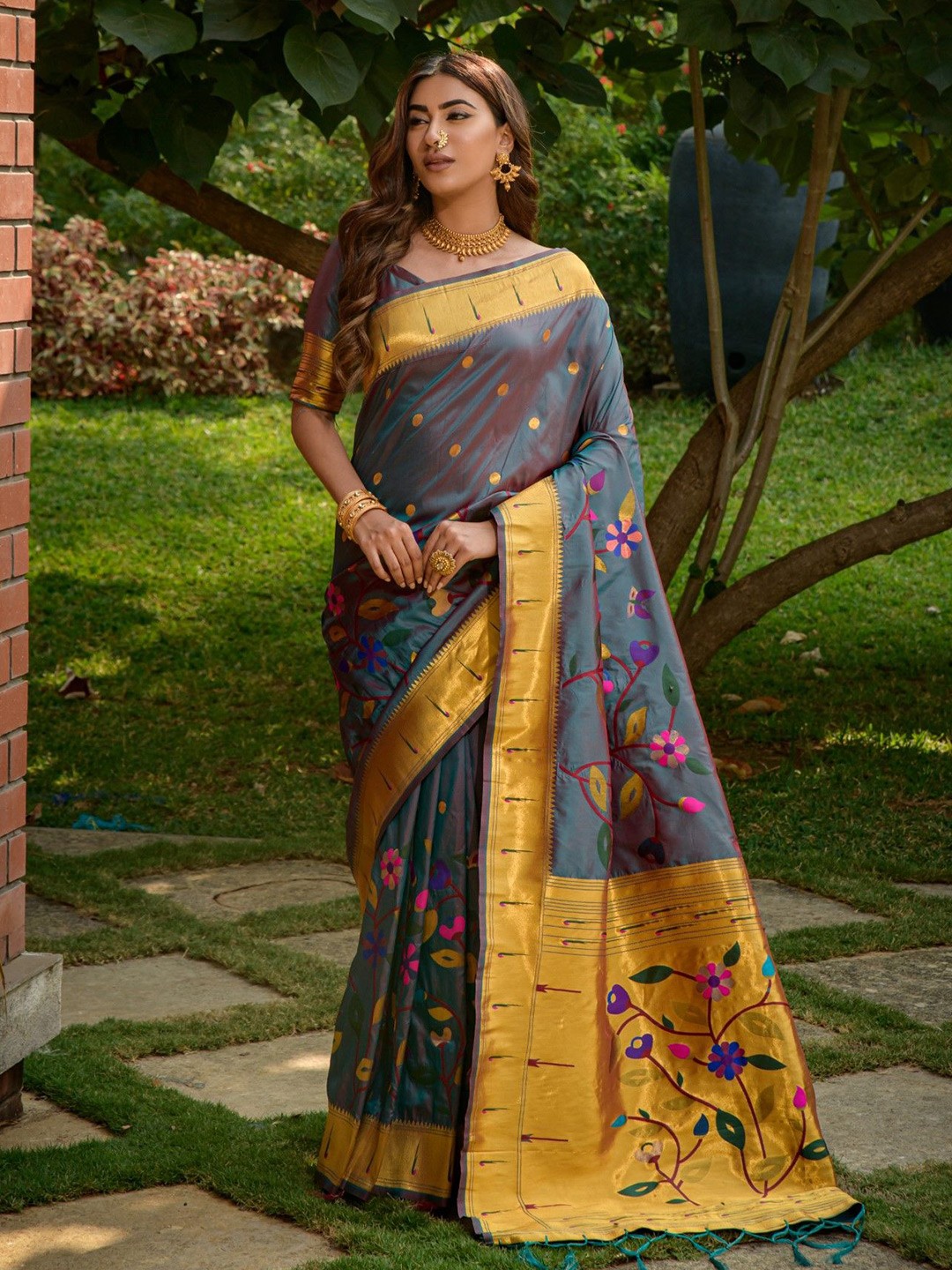 

LeeliPeeri Designer Woven Design Zari Paithani Saree, Teal