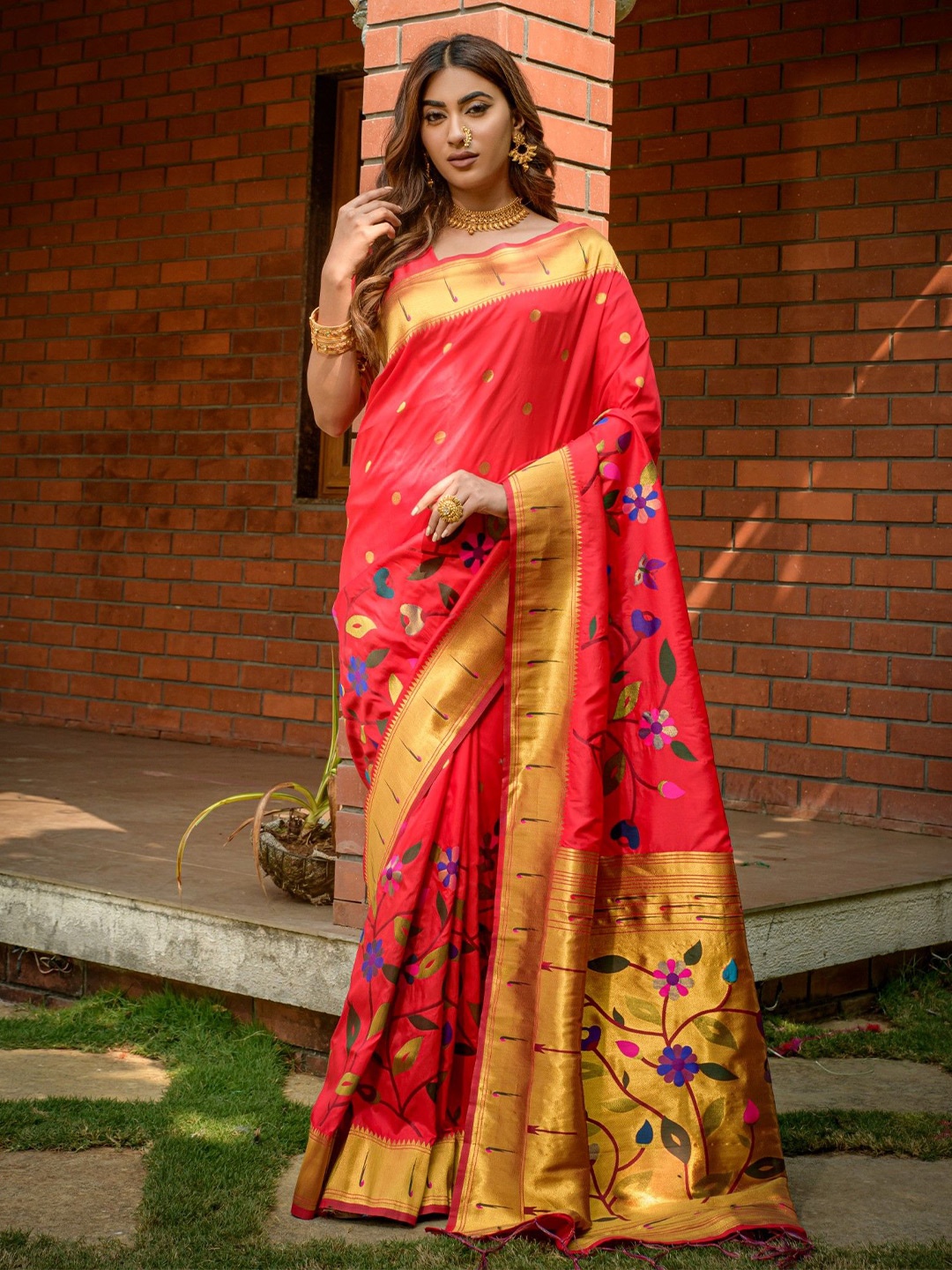 

LeeliPeeri Designer Woven Design Zari Paithani Saree, Red